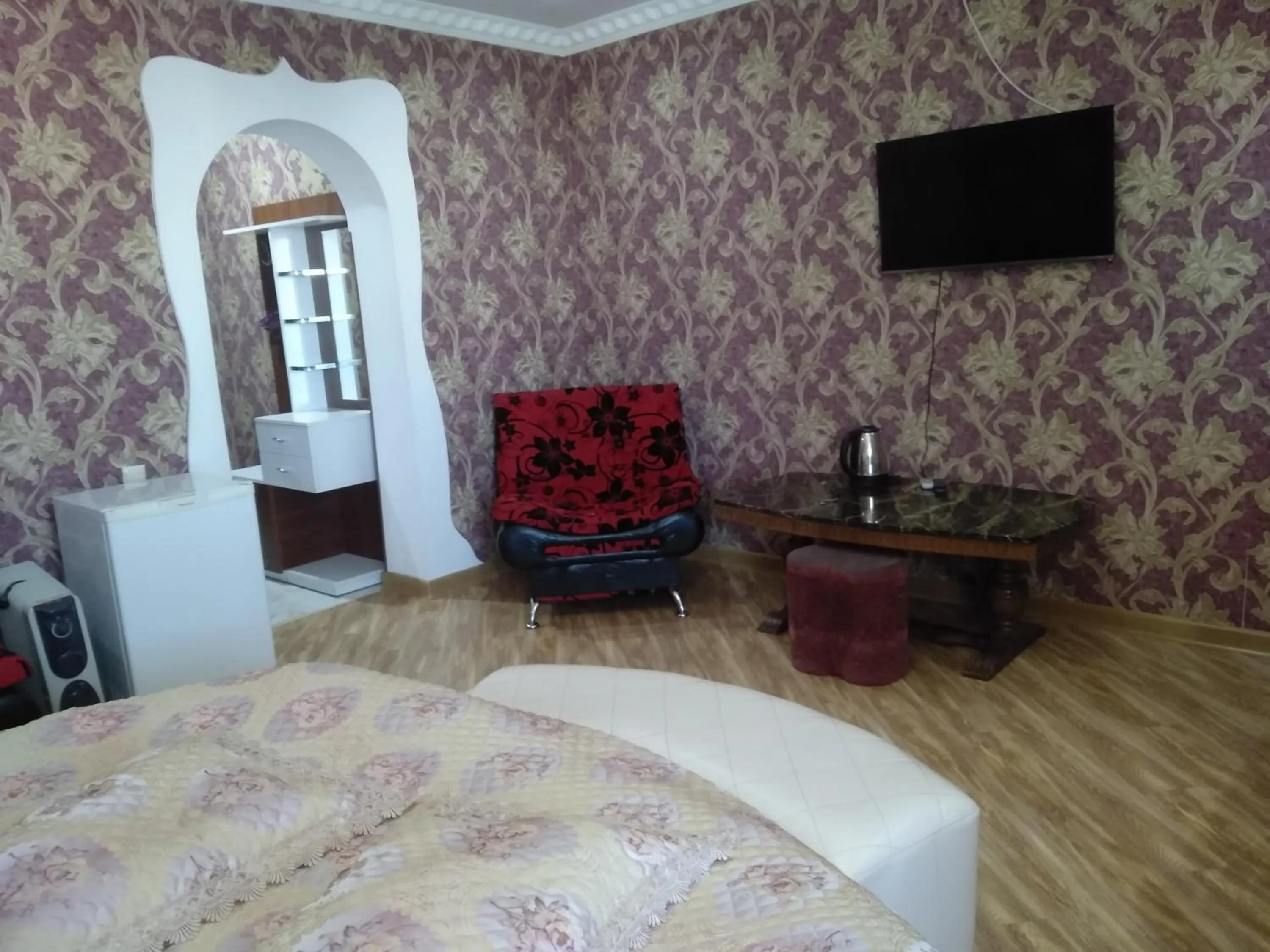 Bed in Hotel Edemi Castle