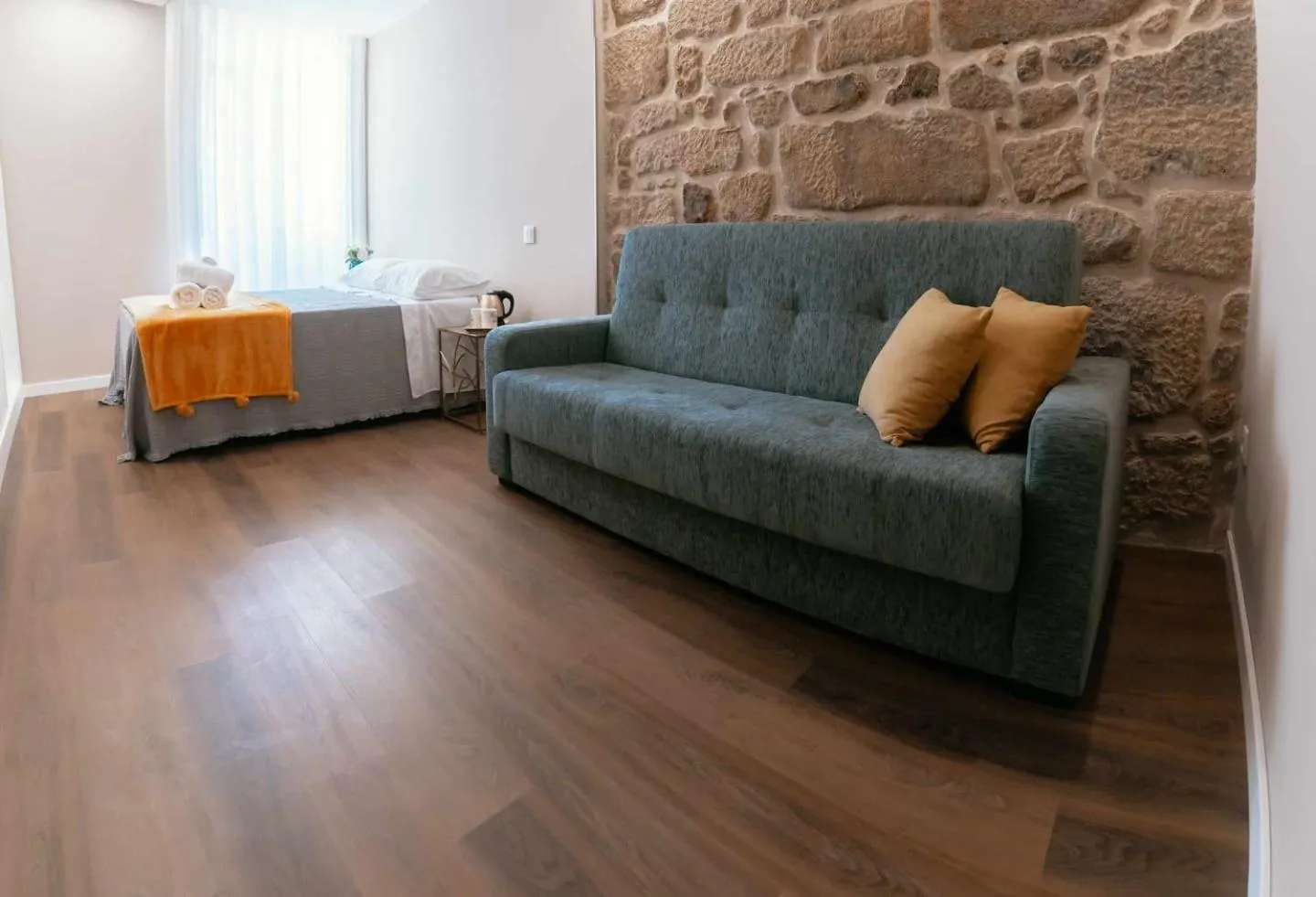 Family Room with Private Bathroom in Blue House Ponte de Lima