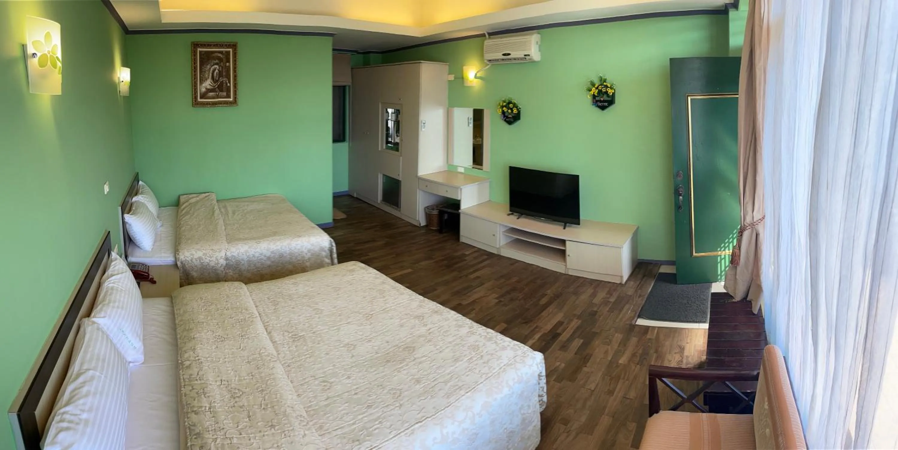 Photo of the whole room, Bed in Emmanuel Farm House