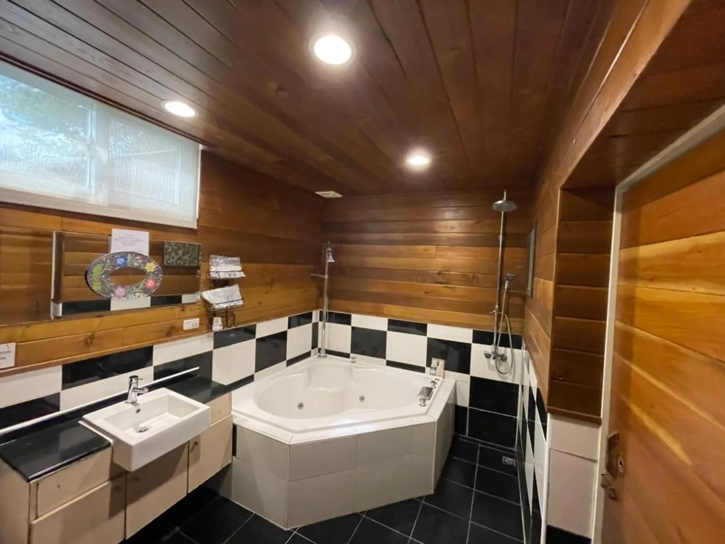 Bathroom in Emmanuel Farm House
