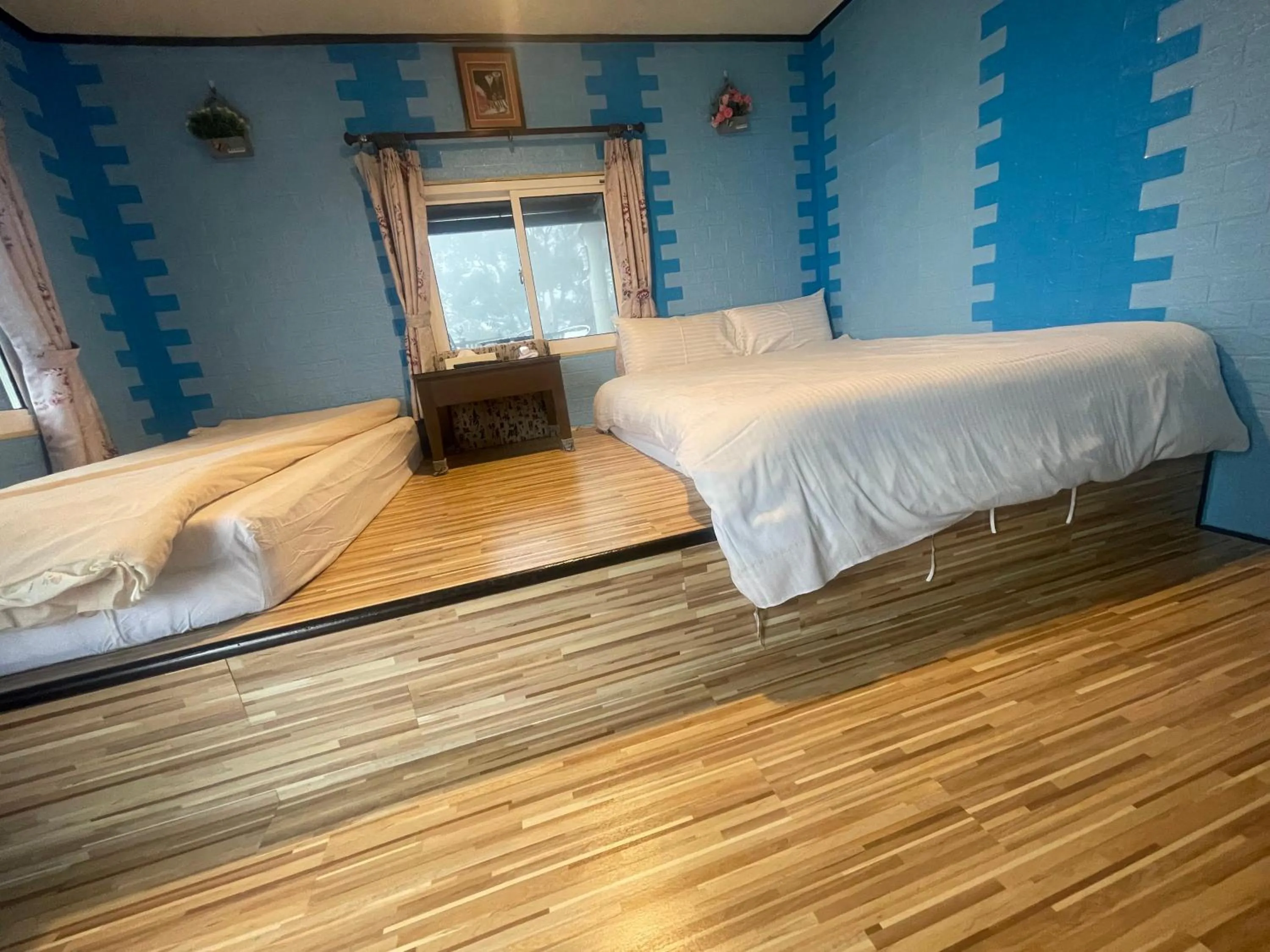 Bedroom, Bed in Emmanuel Farm House