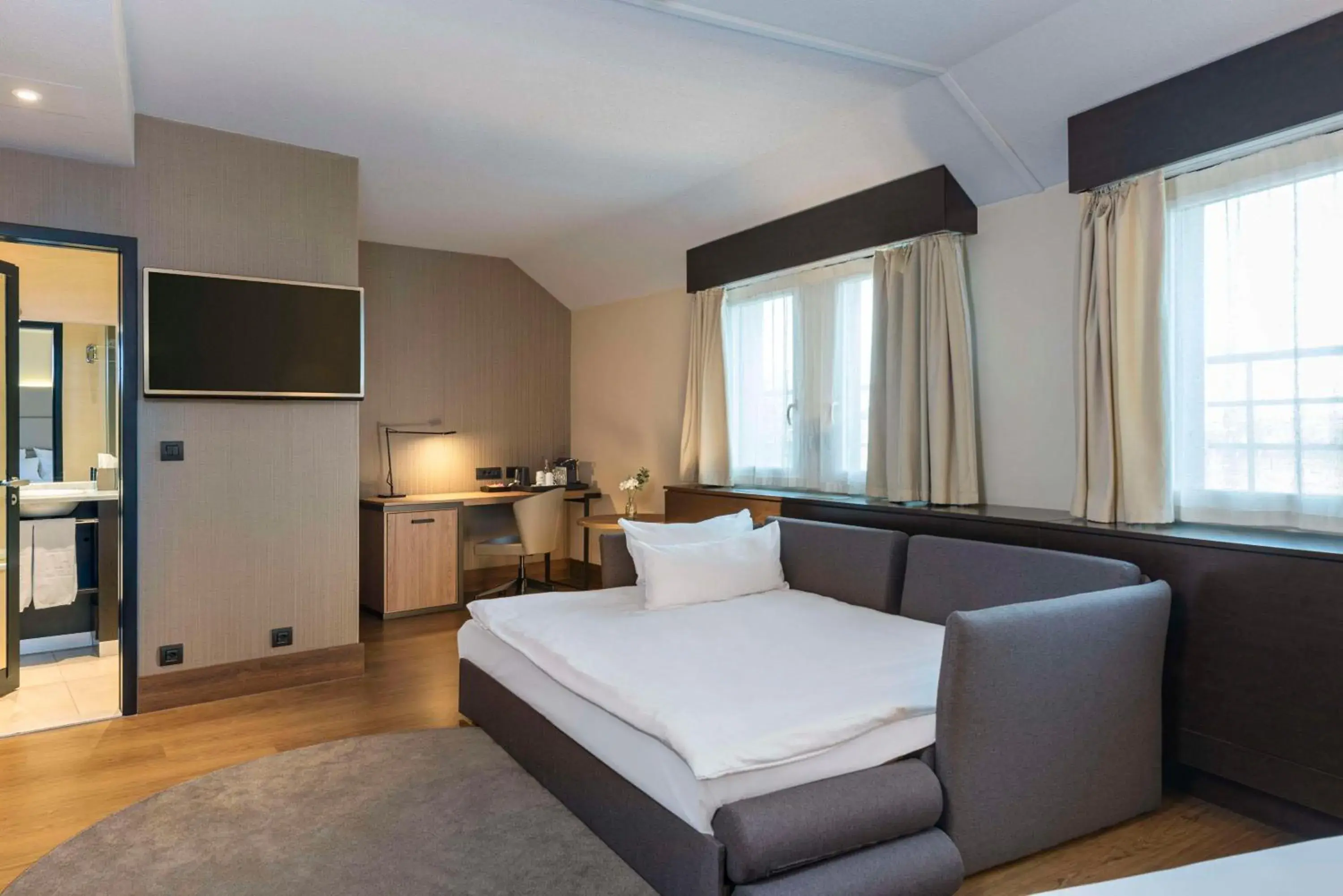 NH Geneva Airport Hotel NH Geneva Airport Hotel