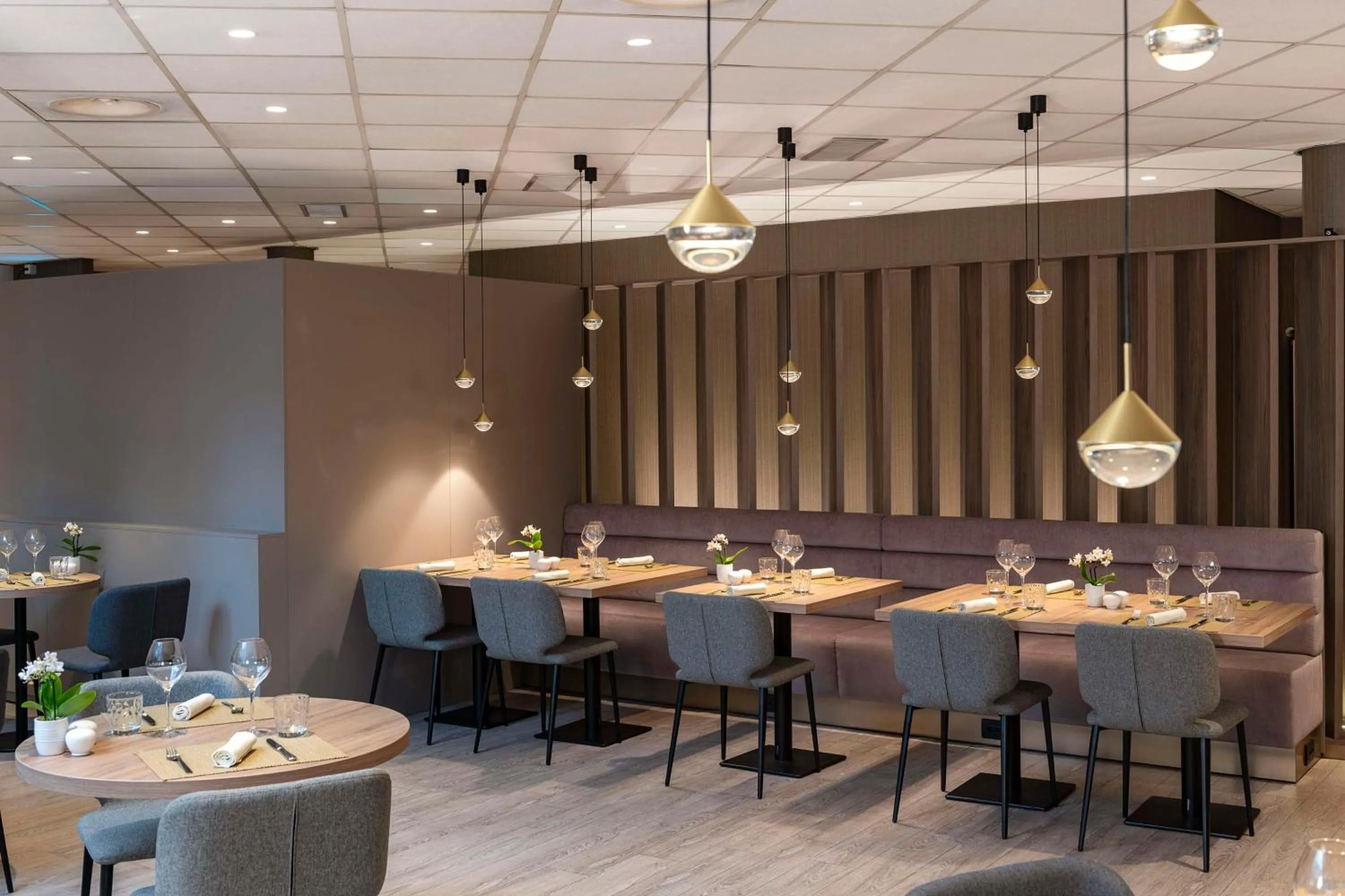 Restaurant/places to eat in NH Geneva Airport Hotel