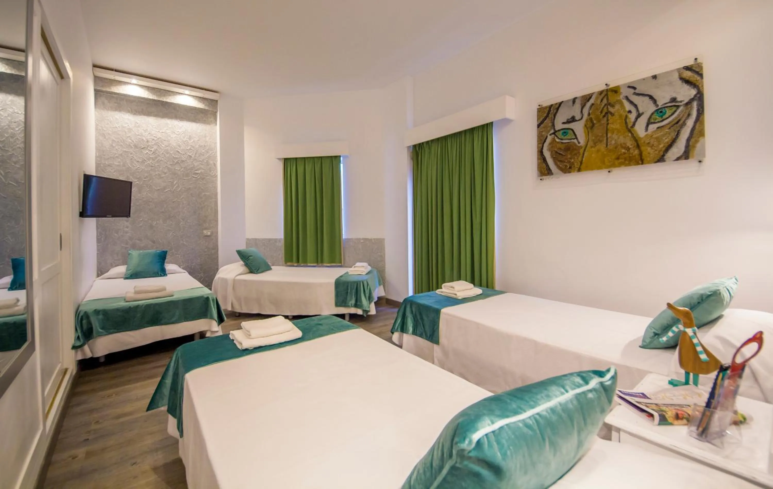 Photo of the whole room, Bed in Hotel Sun Holidays