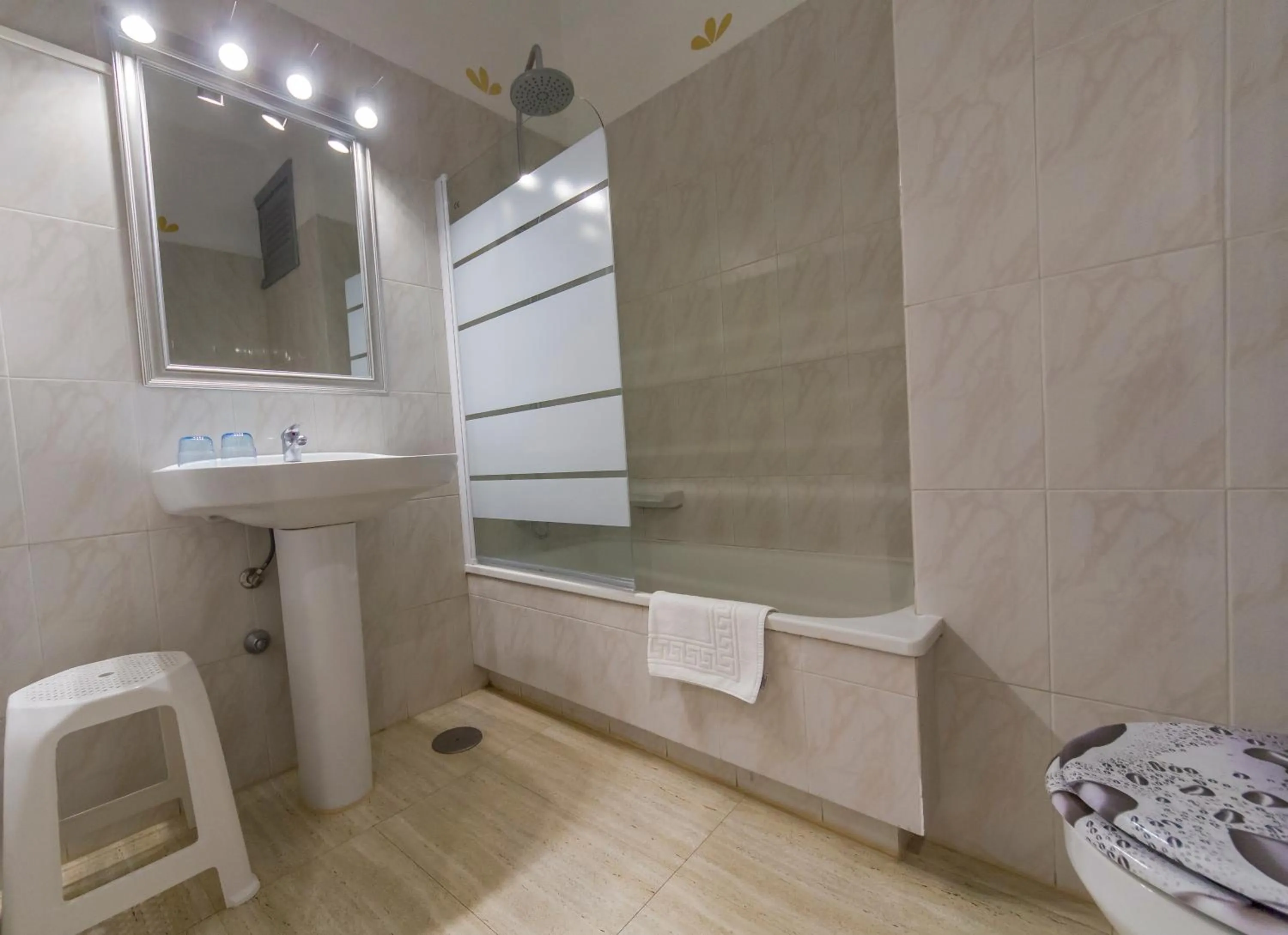 Bathroom in Hotel Sun Holidays