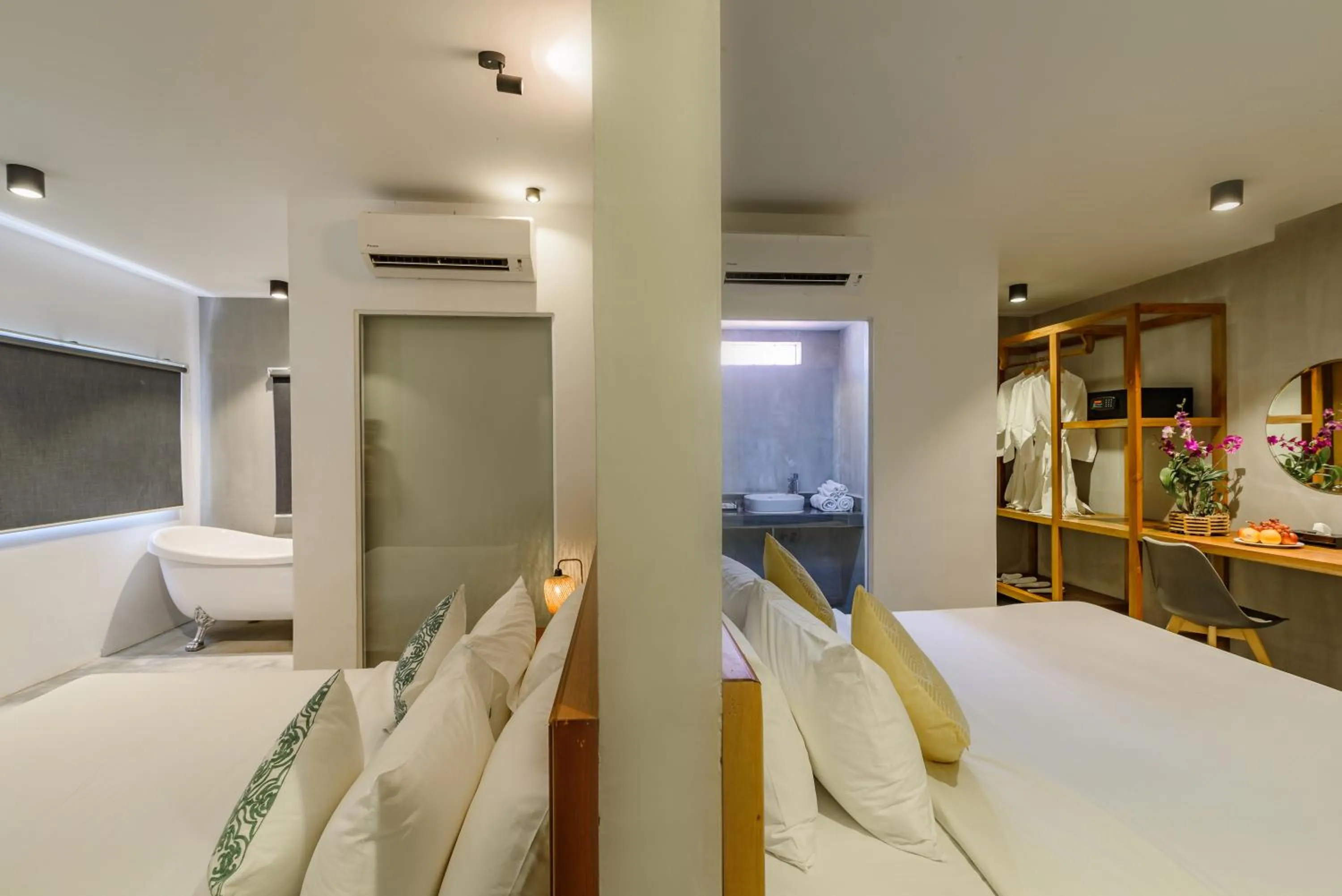 Photo of the whole room, Bed in Phka Kravan Boutique