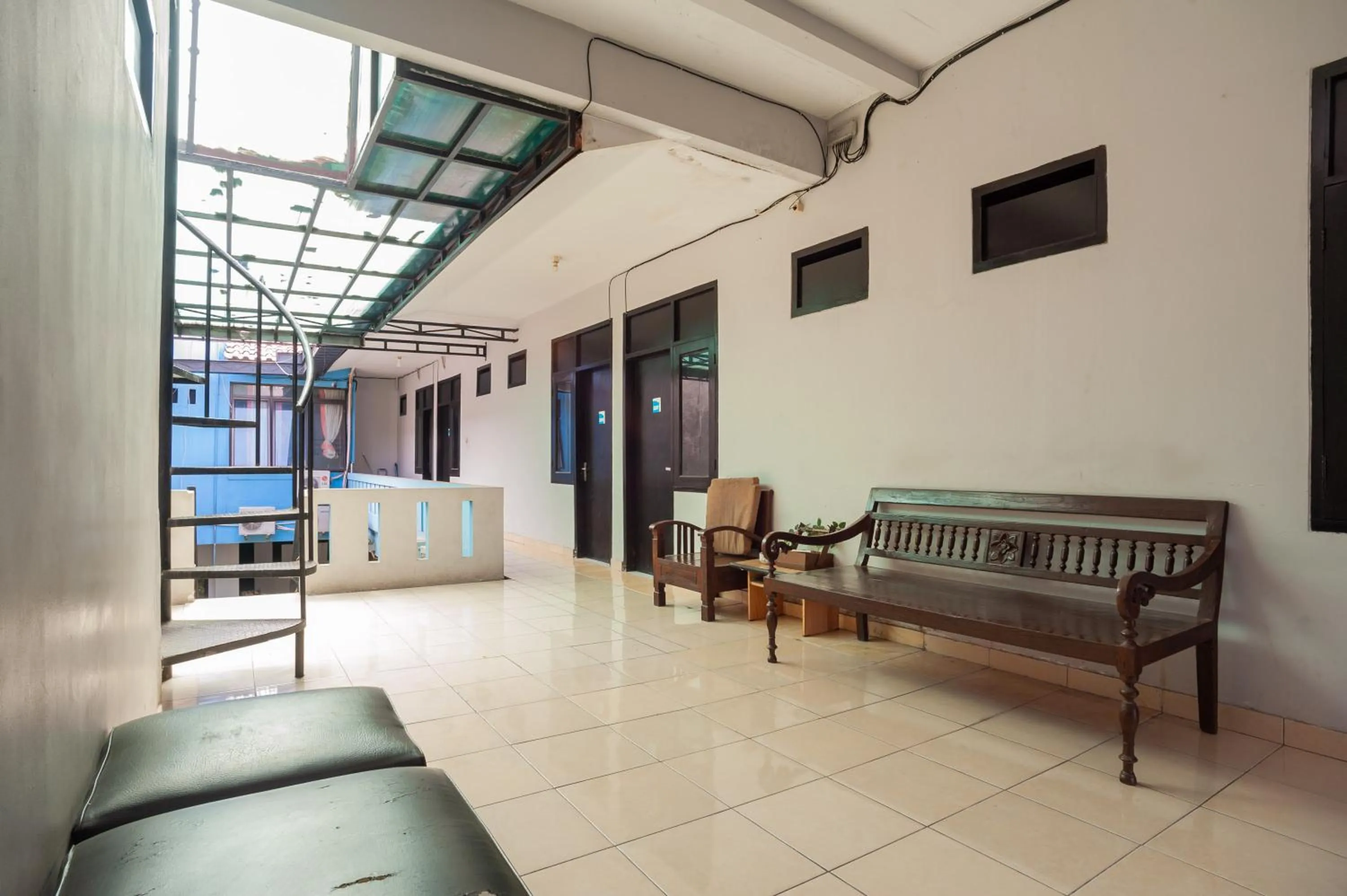 Living room in RedDoorz near Margonda Raya