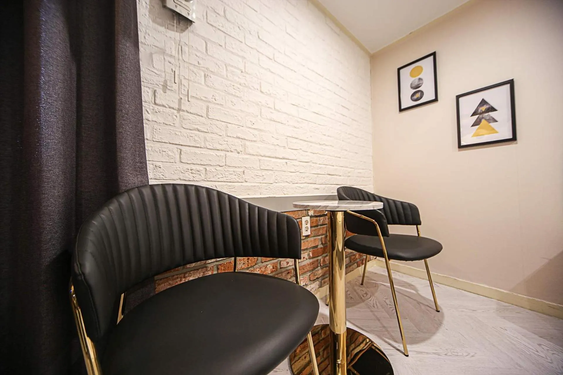 Seating area in Welkin Hotel