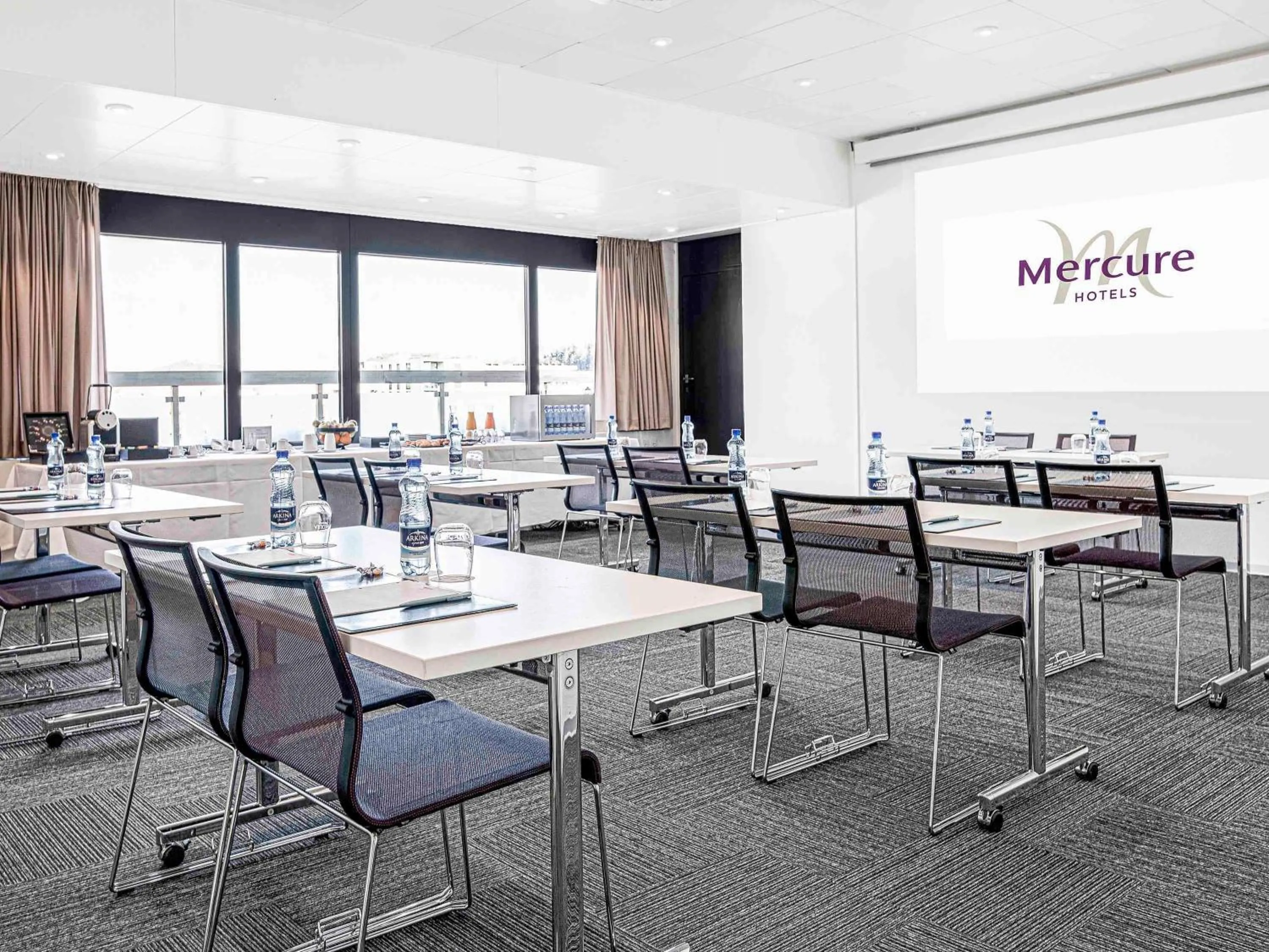 Meeting/conference room in Mercure Biel