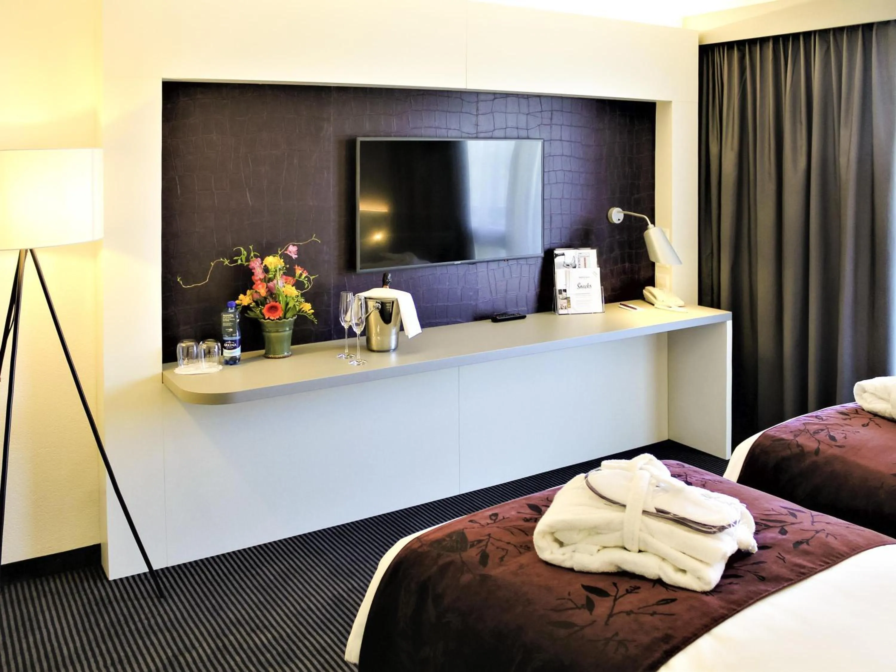 Bedroom, Bed in Mercure Biel