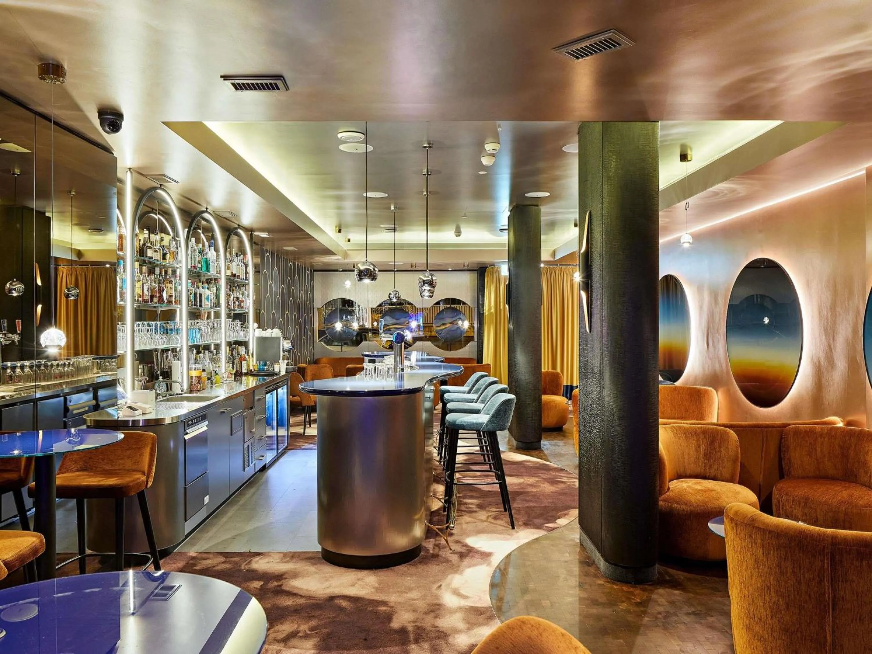 Lounge or bar in Mercure Biel