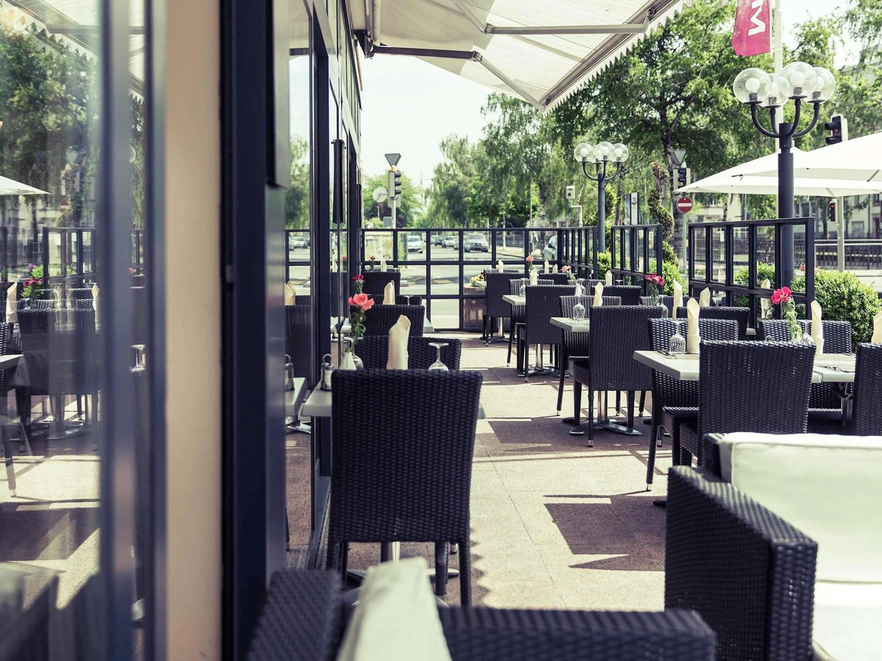 Restaurant/places to eat in Mercure Biel
