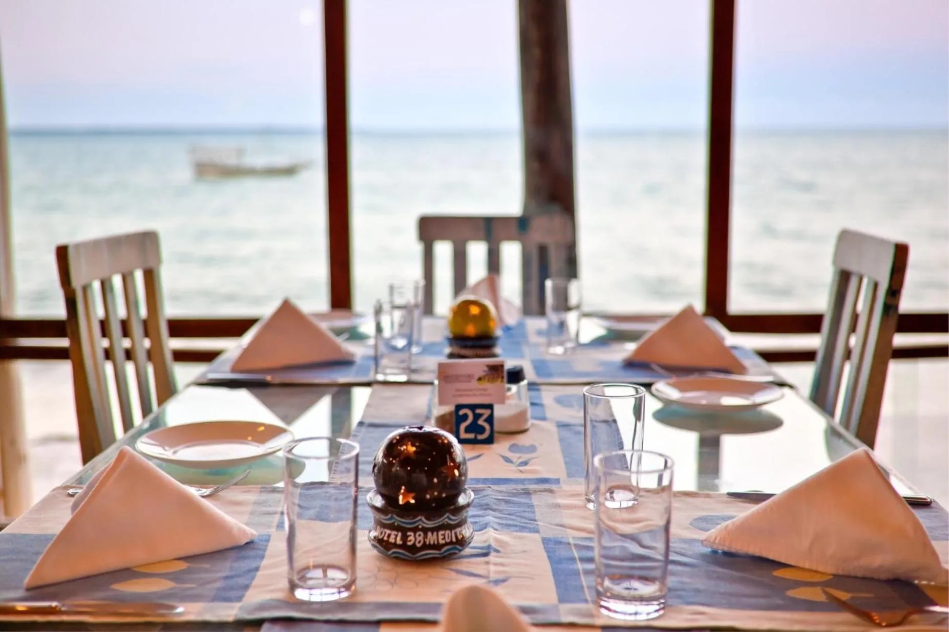 Restaurant/places to eat in Mediterraneo Boutique Hotel