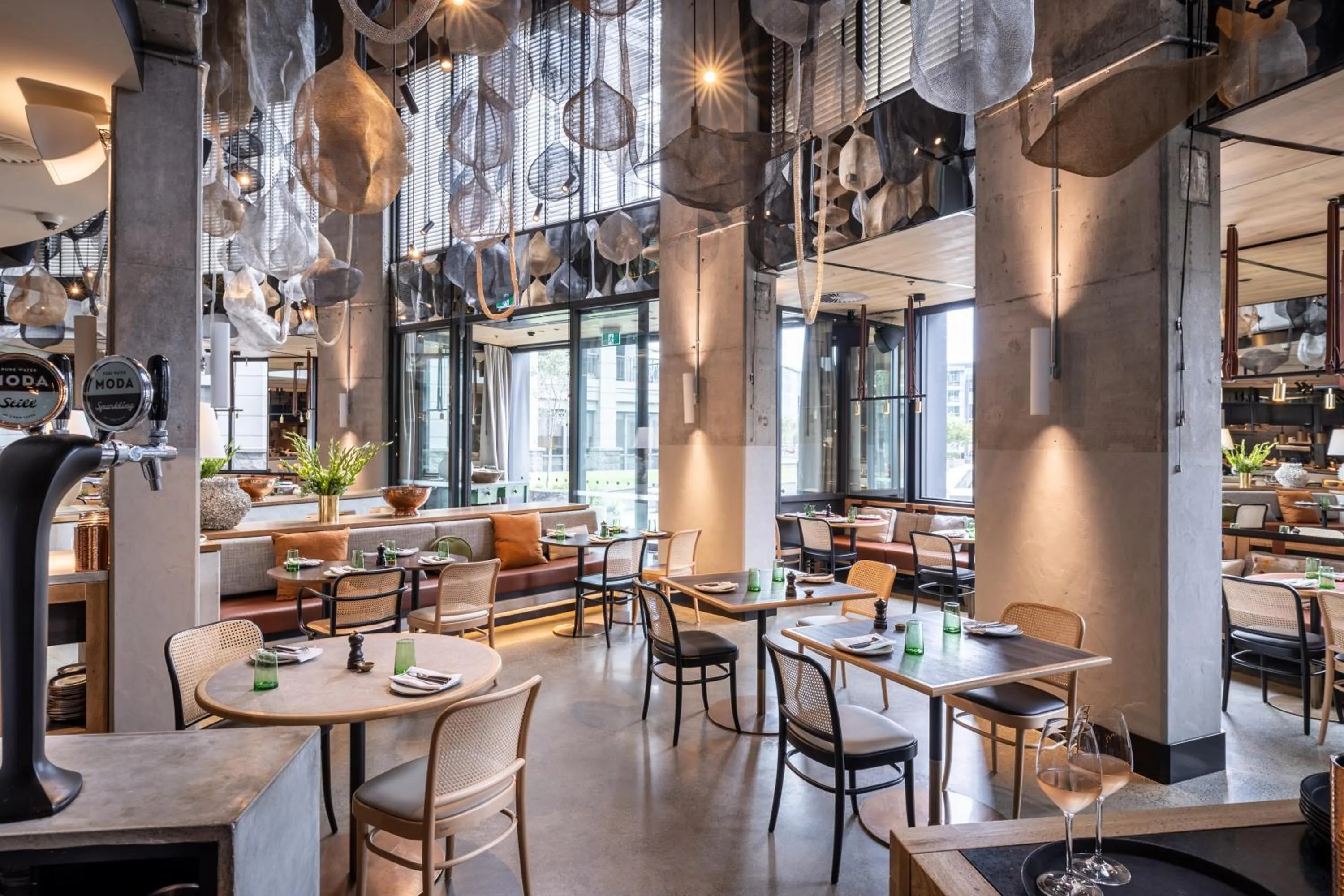 Restaurant/places to eat in QT Auckland