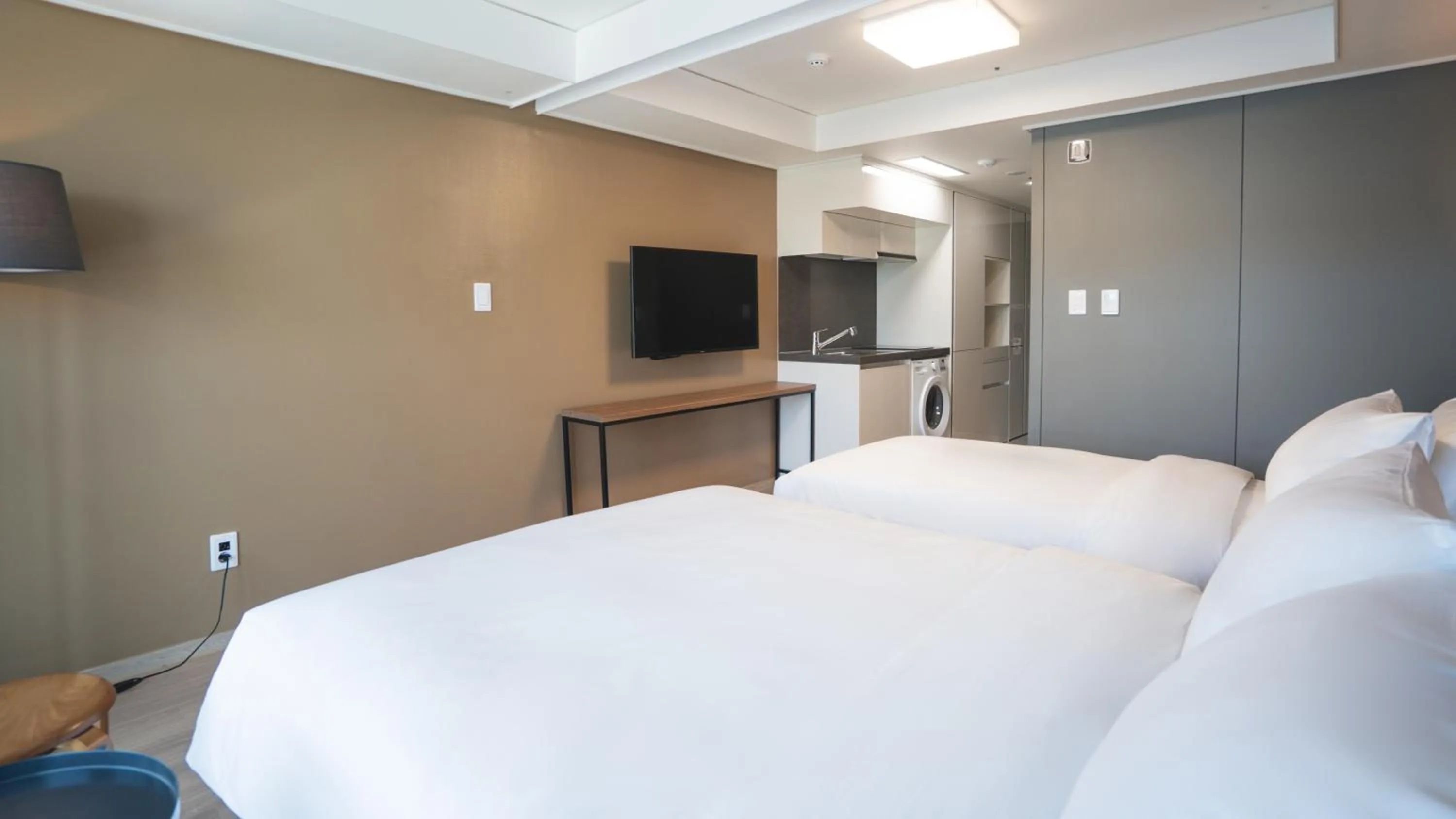 Bed in Marinabay Sokcho