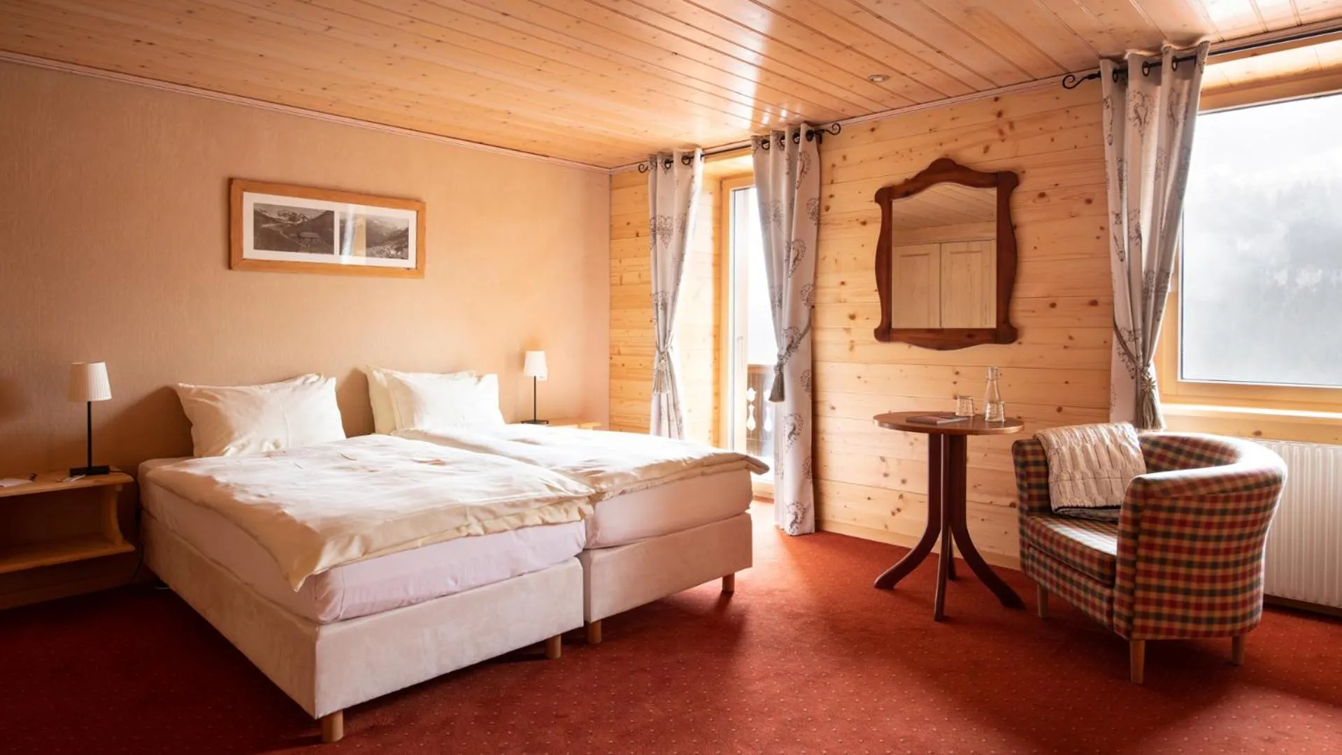 Deluxe Double Room with Mountain View in Hotel Suisse