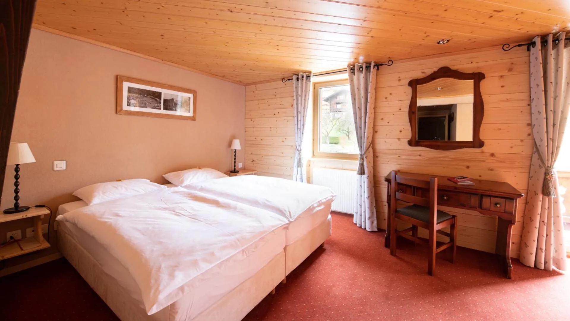 Deluxe Double Room in Hotel Suisse