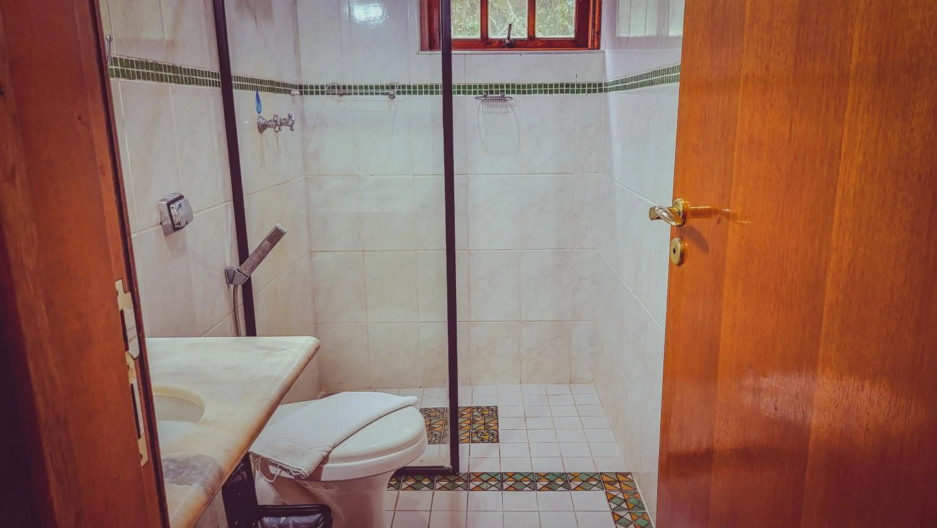 Shower in Pousada Atalaia Capivari