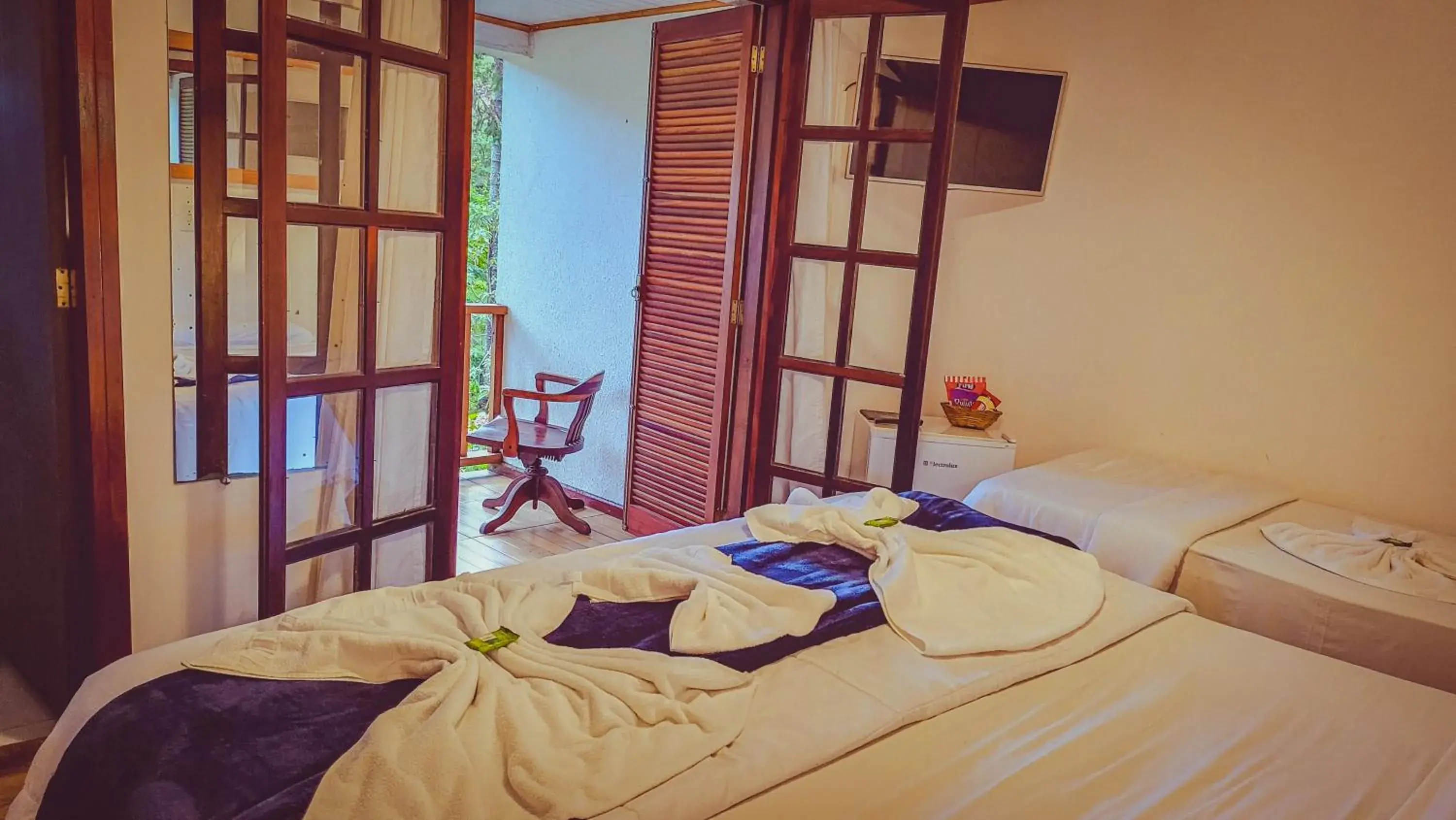 Standard Triple Room in Pousada Atalaia Capivari Standard Triple Room in Pousada Atalaia Capivari