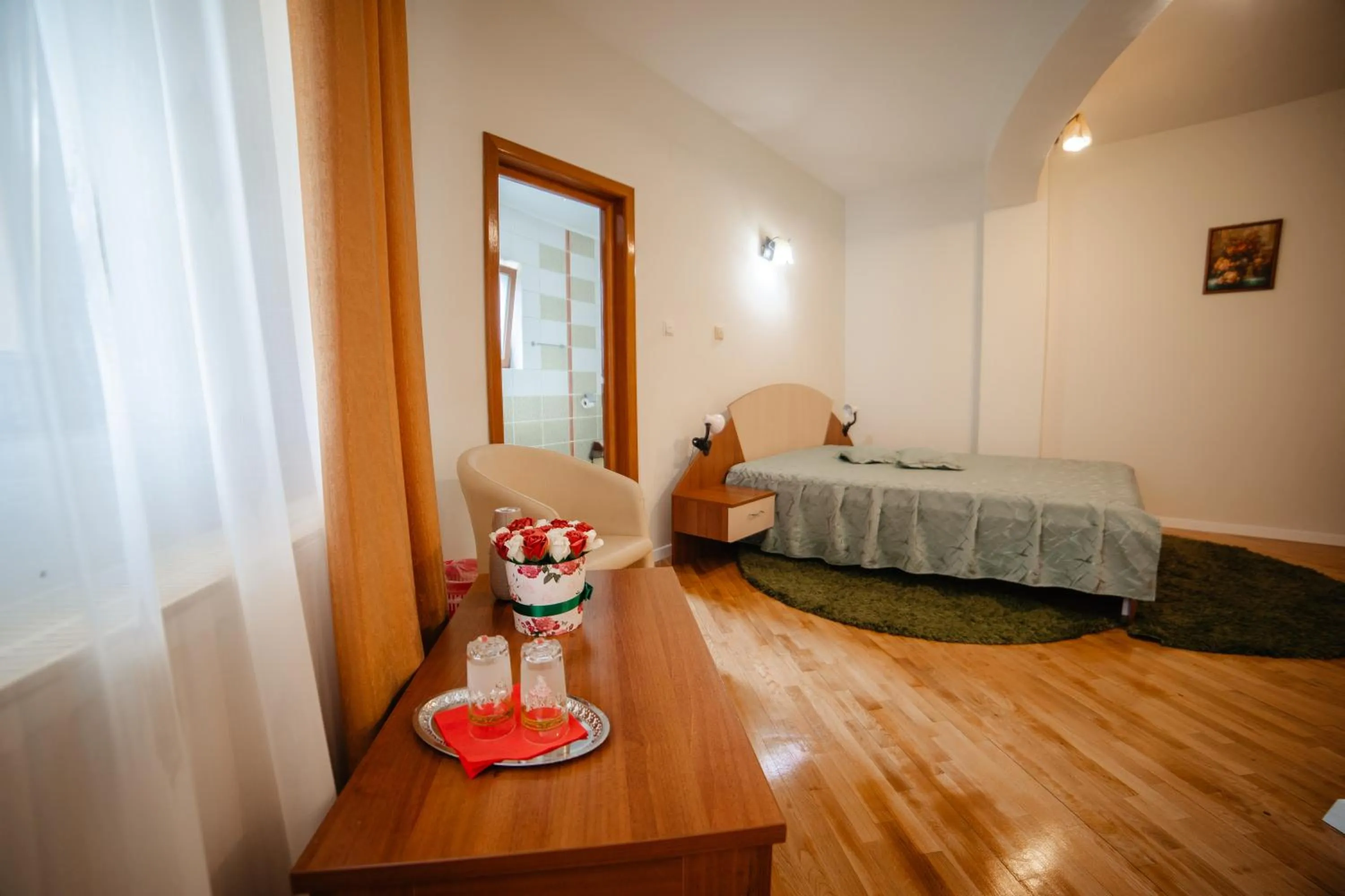 Bed in Pensiunea Floare de Colţ