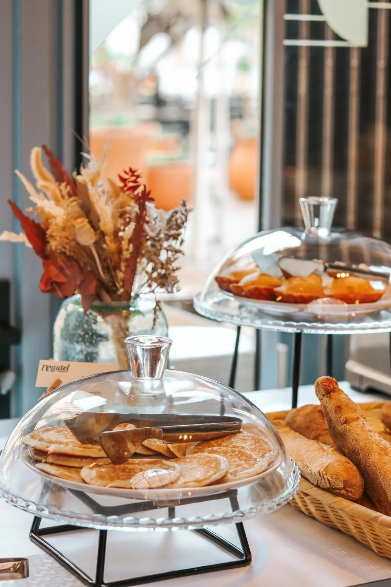 Breakfast in L'Eautel Toulon Centre Port