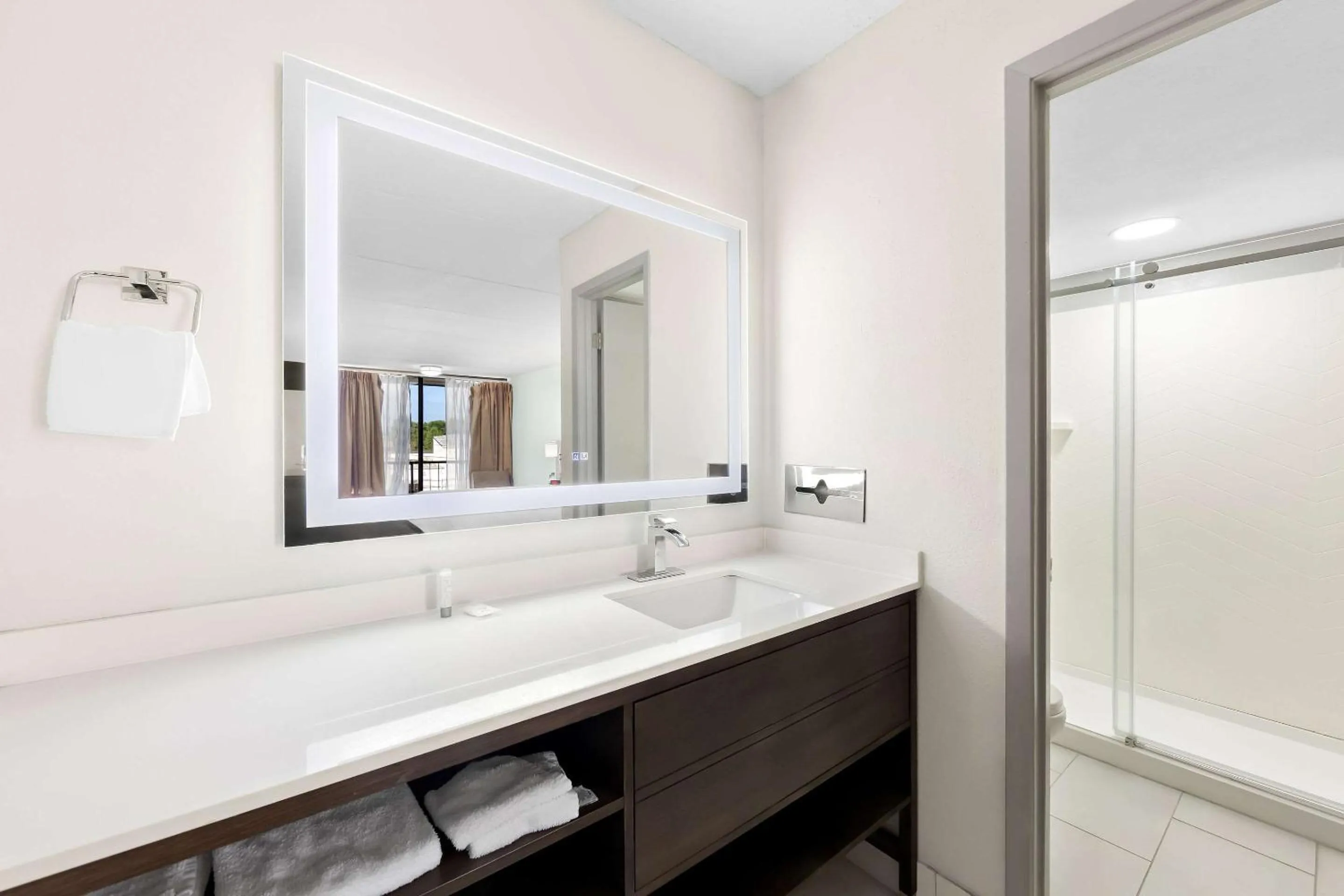 Bedroom in Clarion Inn & Suites near the Leconte Center Pigeon Forge