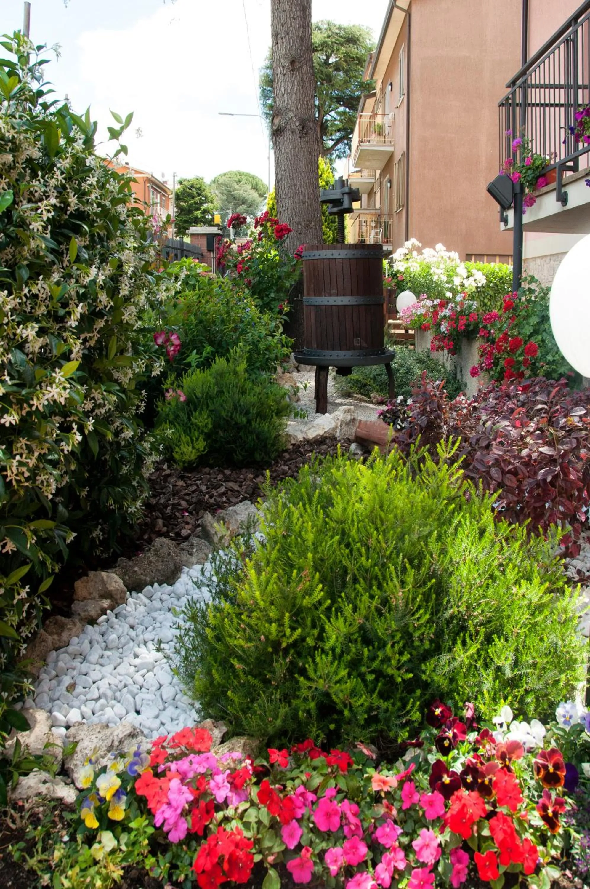 Spring in Le Bassotte b&b