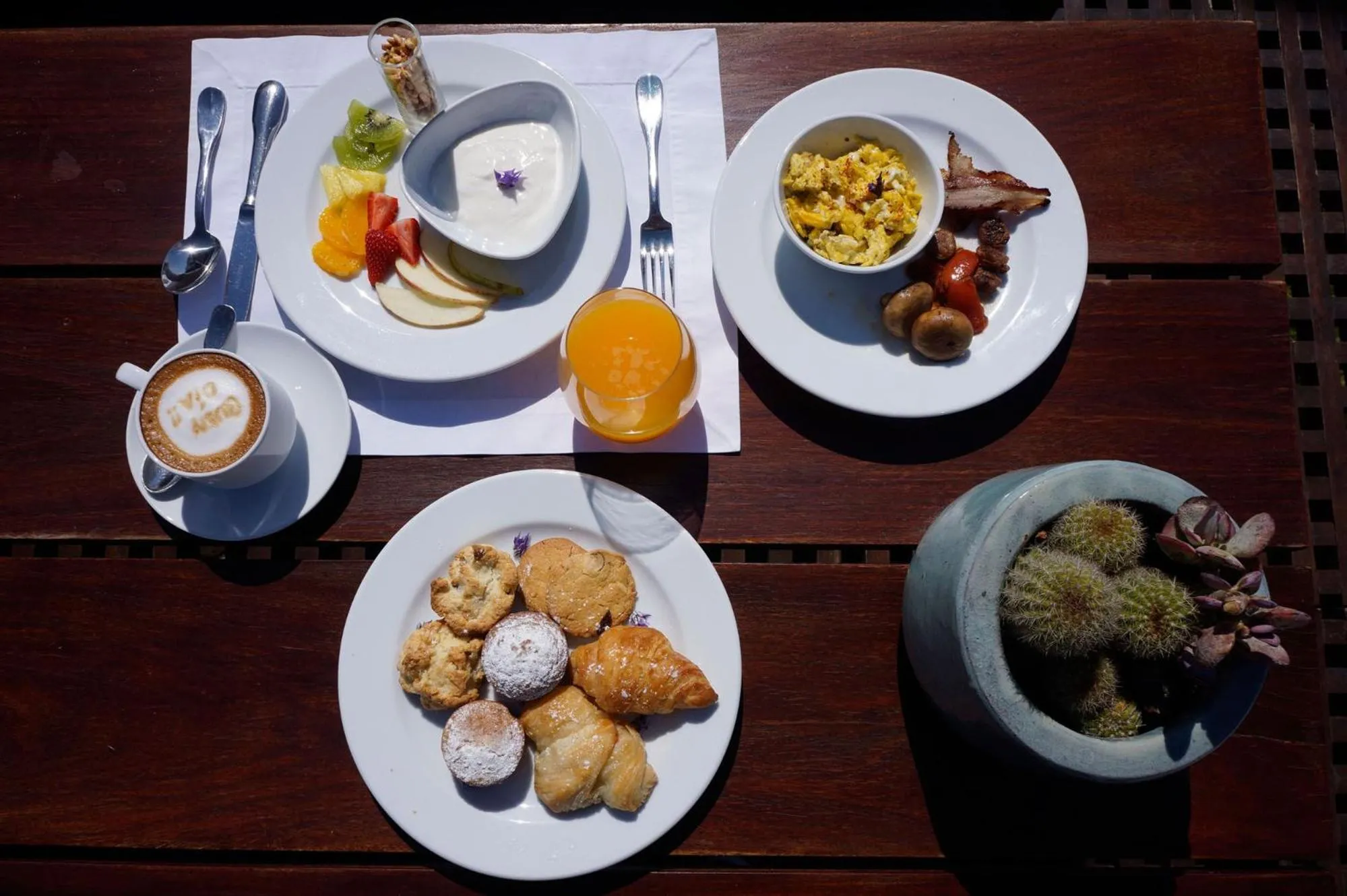 Breakfast in Casa de Uco Vineyards and Wine Resort