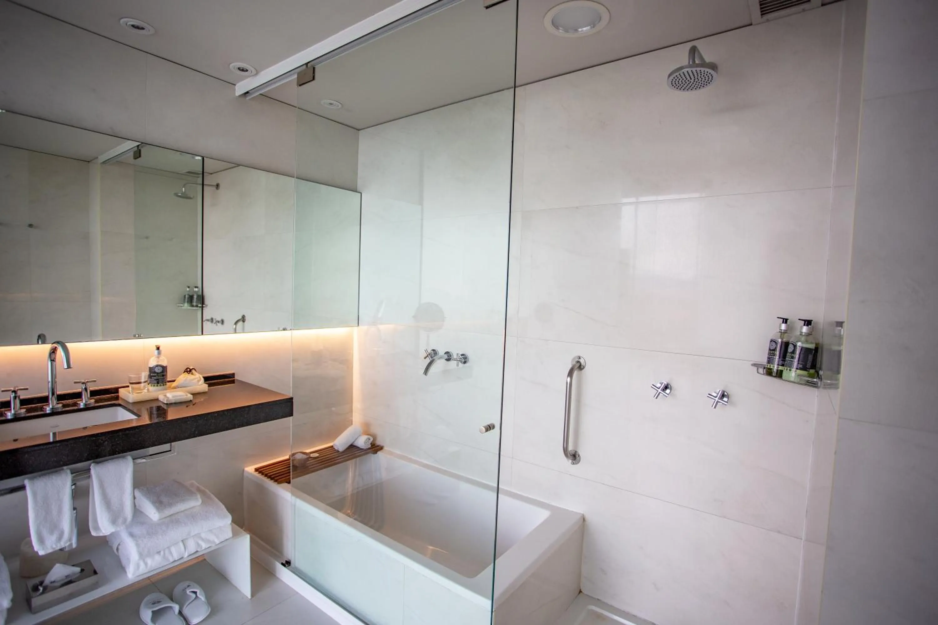 Bathroom in Casa de Uco Vineyards and Wine Resort