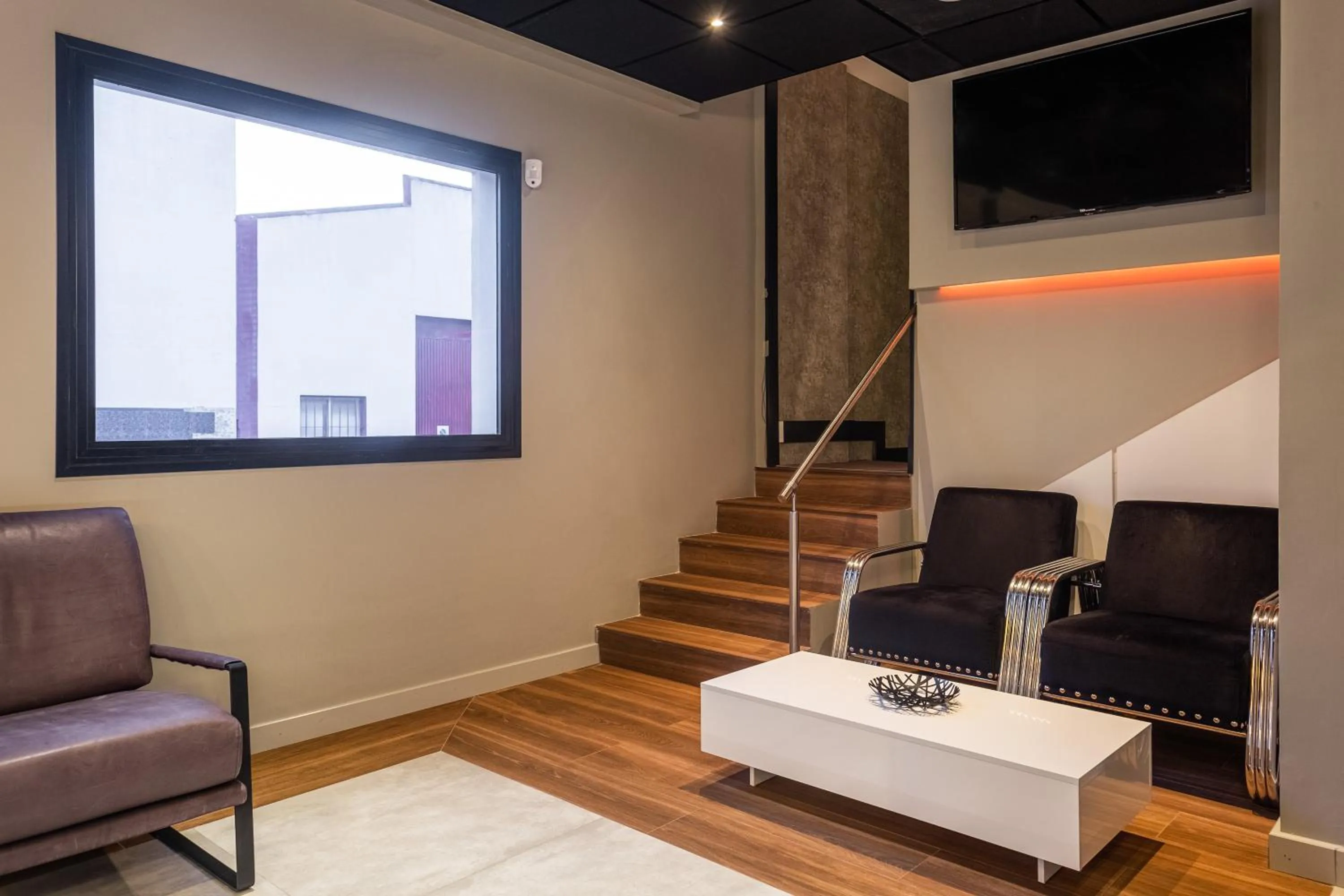 TV and multimedia in DAOS Suites & Terrace Marbella