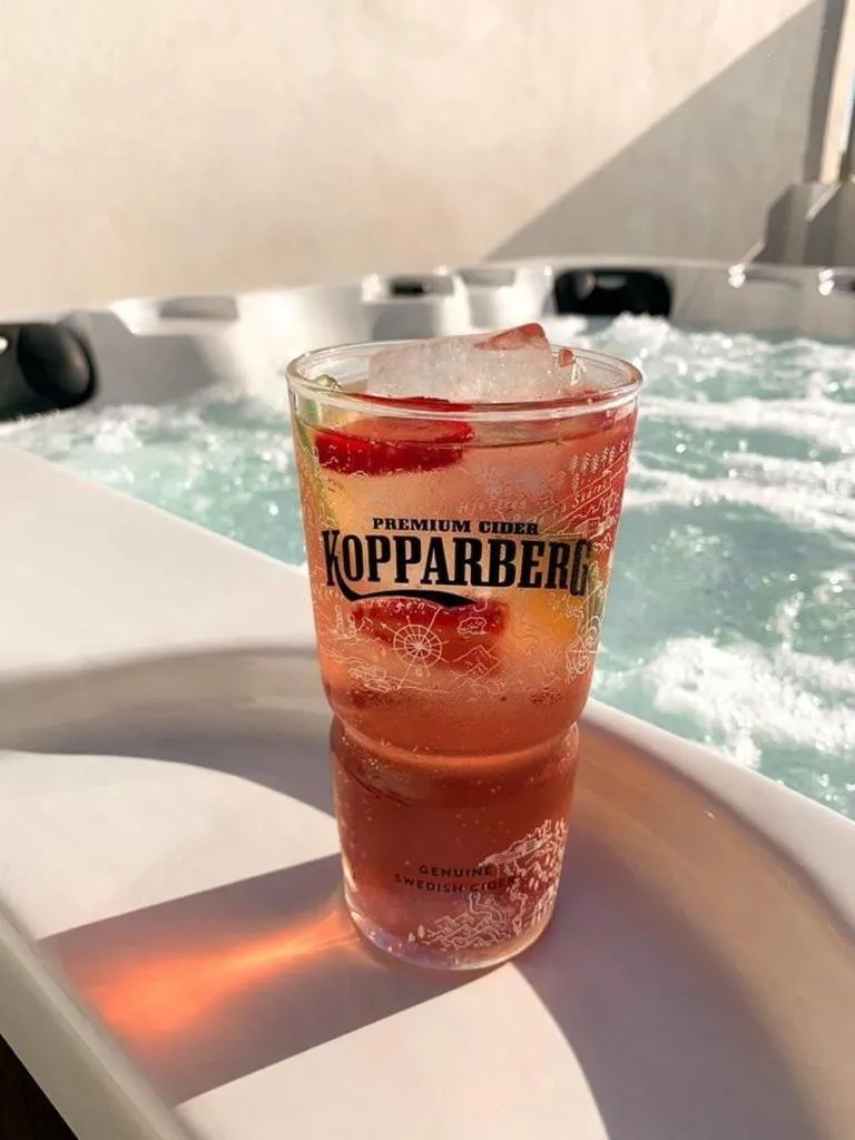 Drinks in DAOS Suites & Terrace Marbella