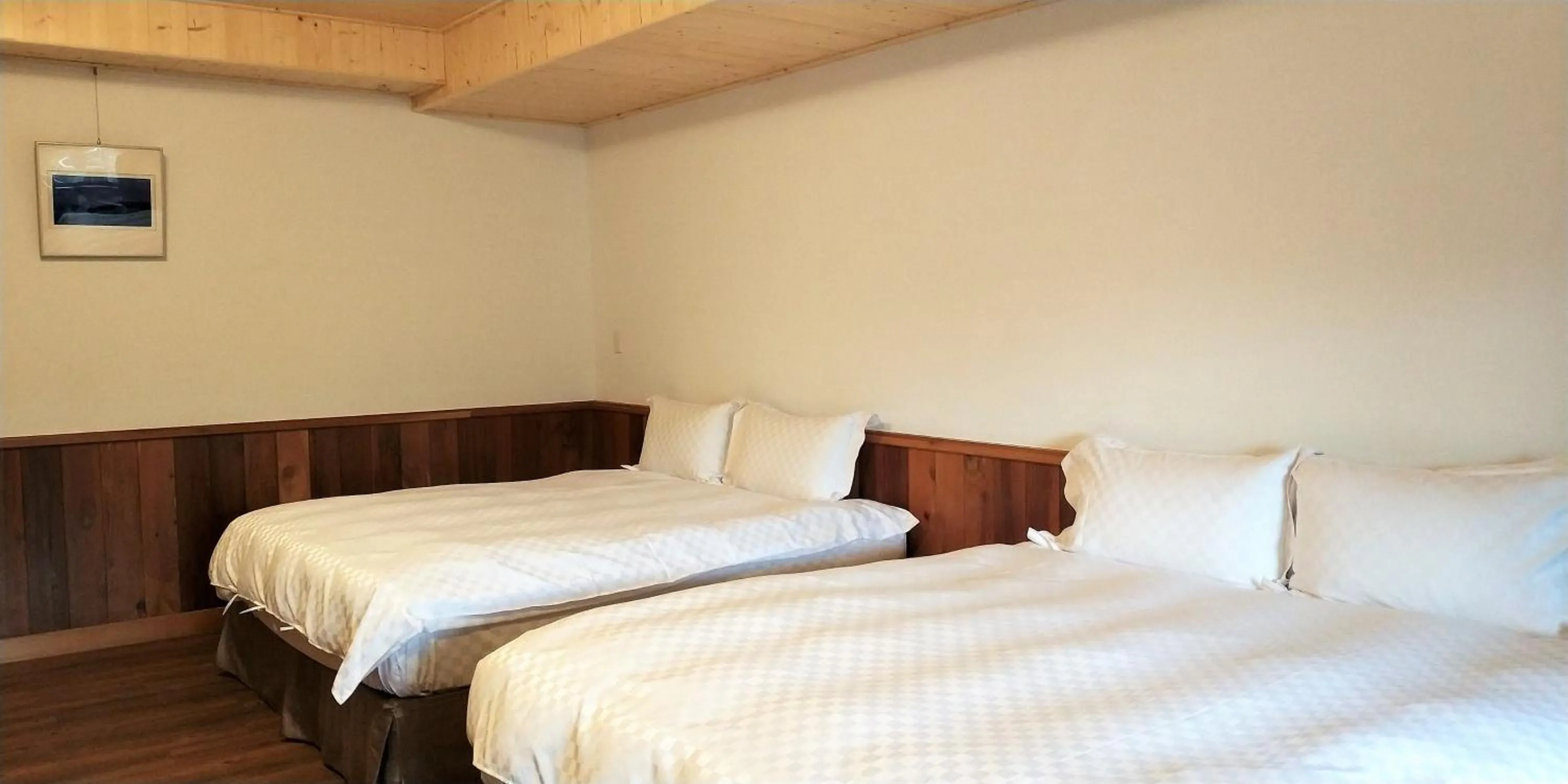 Bed in Dragon Manor Resort