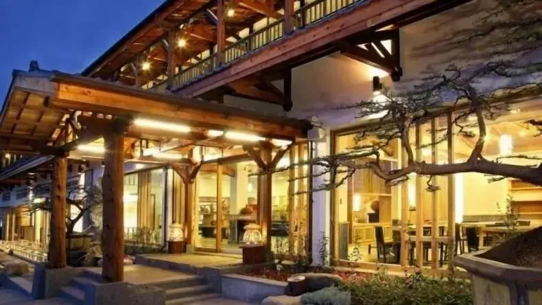 Dragon Manor Resort Dragon Manor Resort