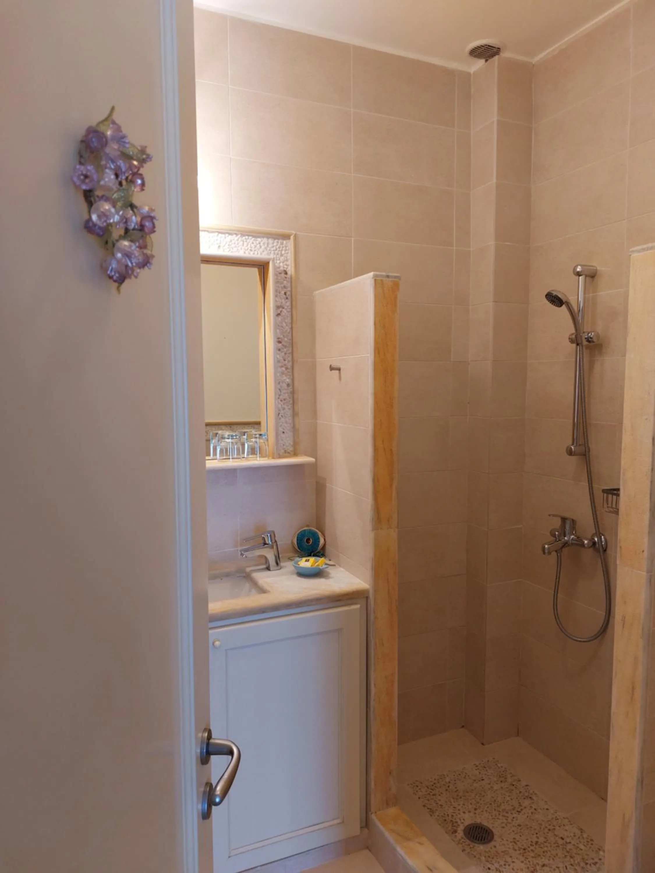 Shower in PLEIADES lUXURY APARTMENTS
