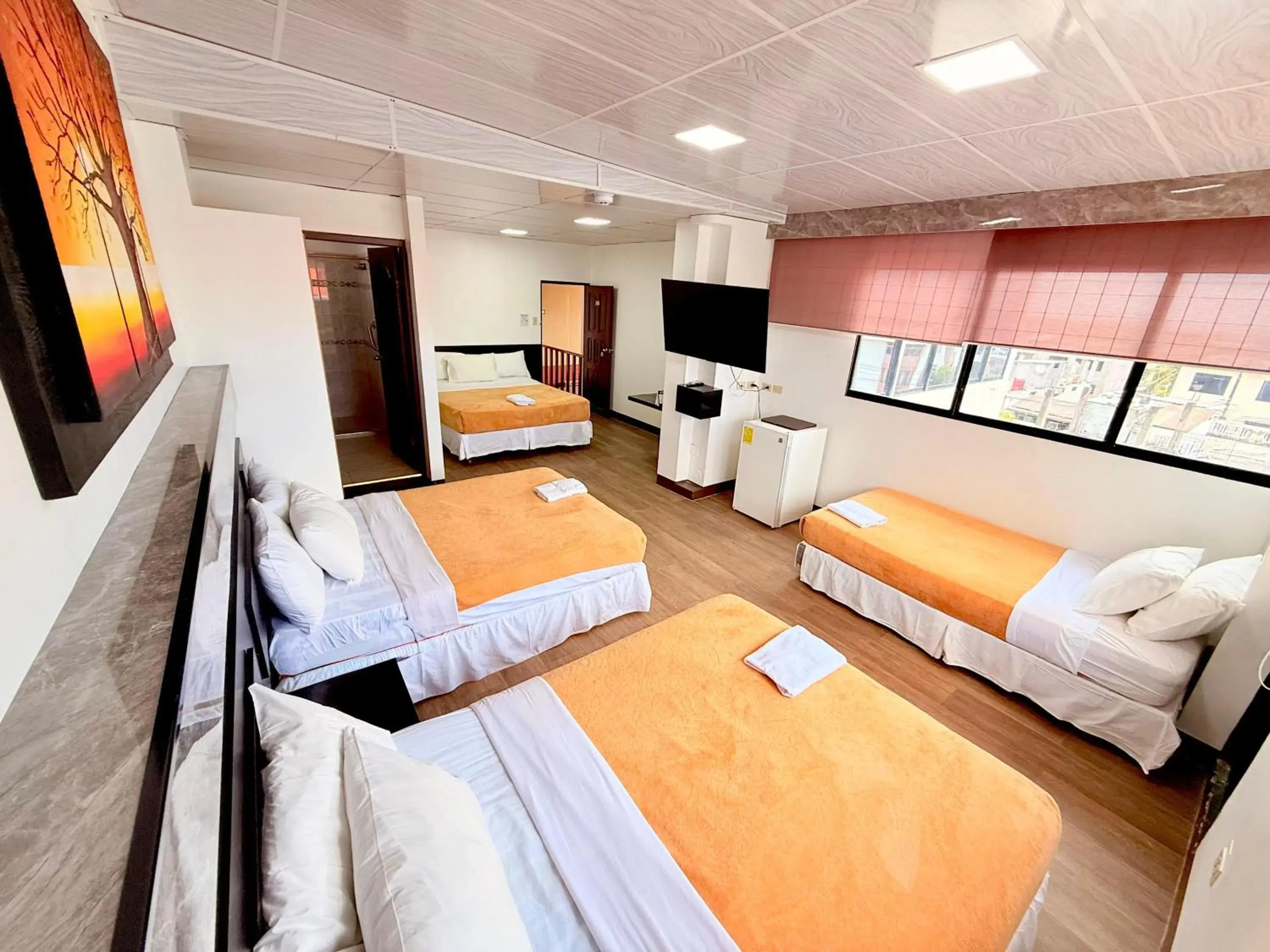 Standard Quadruple Room in Hotel Los Algarrobos Standard Quadruple Room in Hotel Los Algarrobos