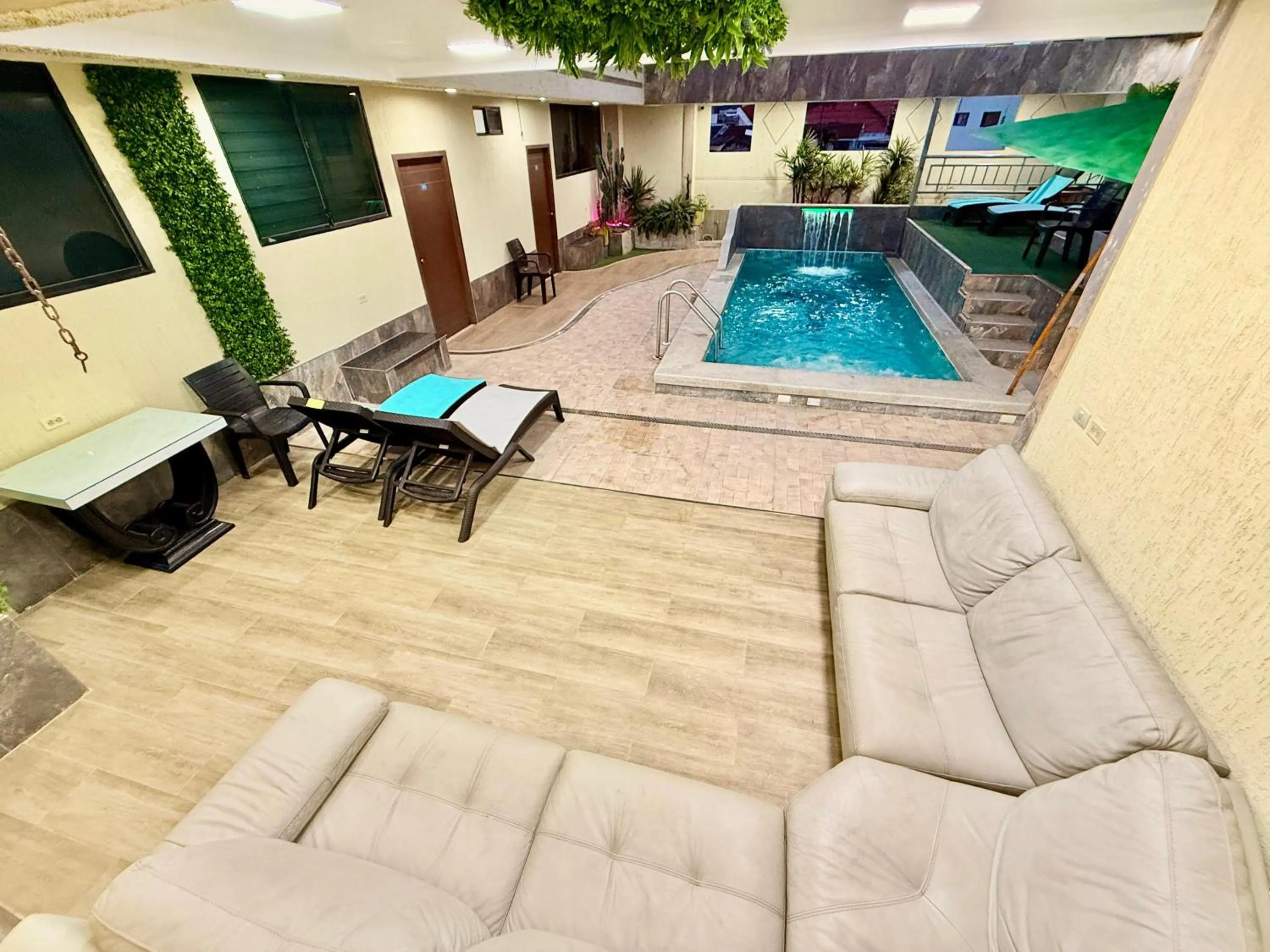 Pool view in Hotel Los Algarrobos