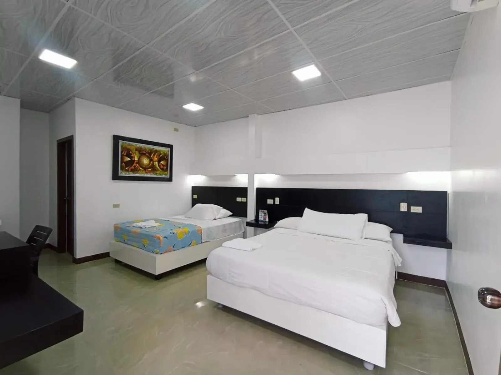 Standard Twin Room in Hotel Los Algarrobos Standard Twin Room in Hotel Los Algarrobos