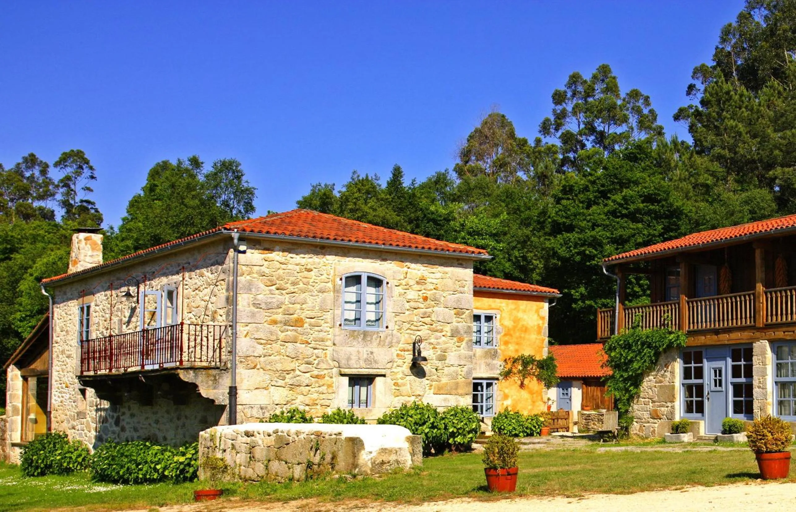 Facade/entrance in Casa do Castelo de Andrade