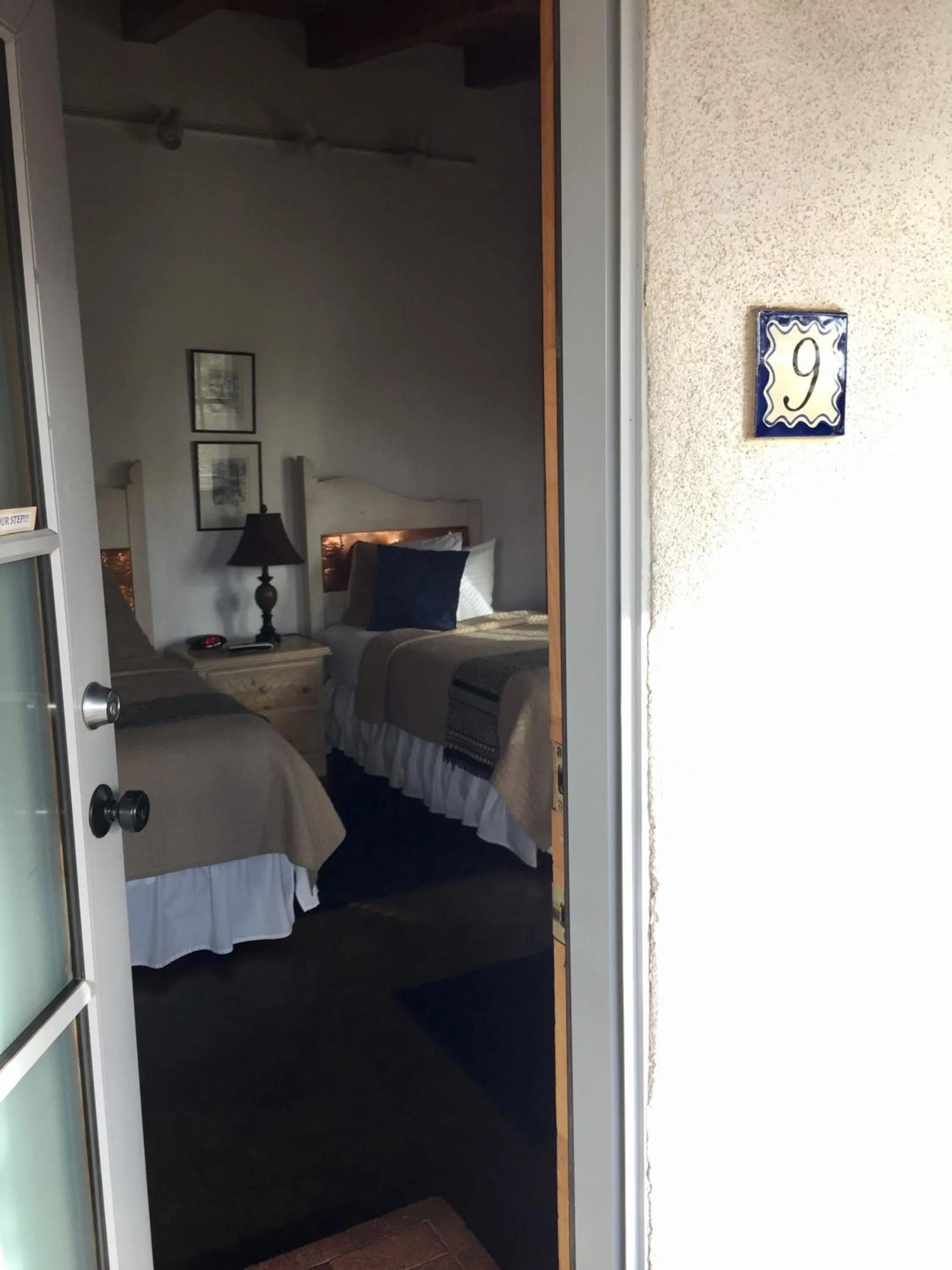 Seating area, Bed in Guadalupe Inn