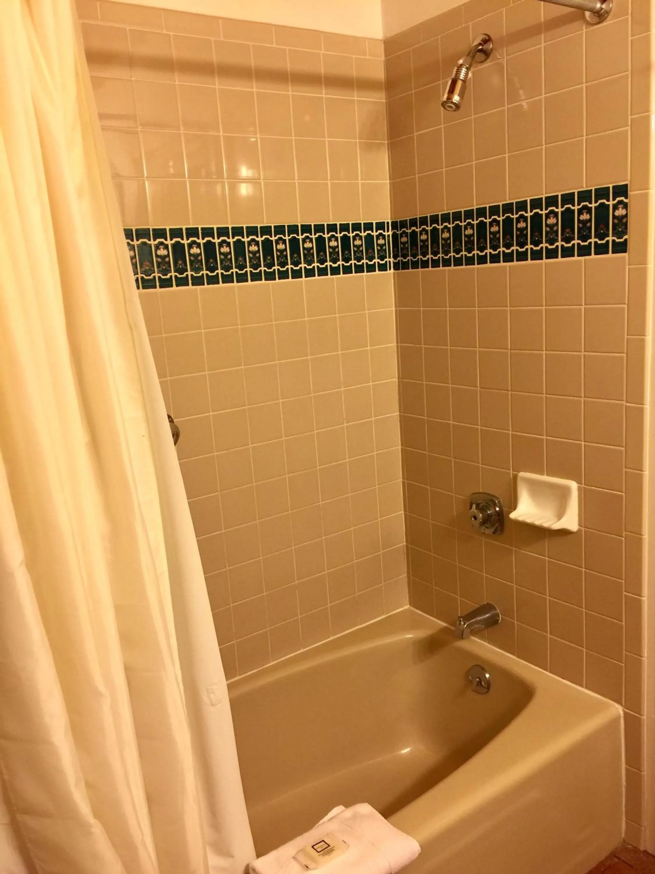 Shower in Guadalupe Inn
