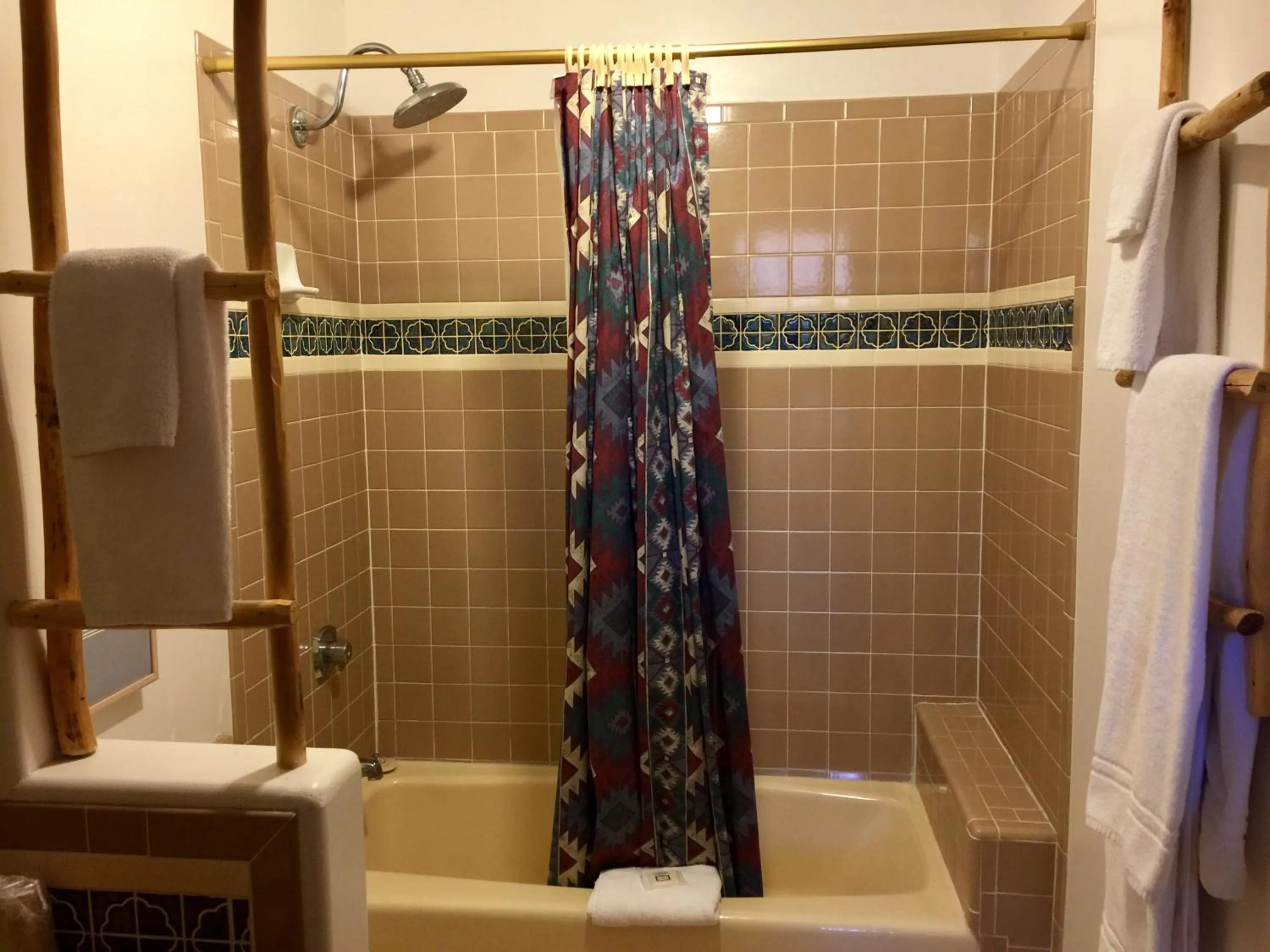 Shower in Guadalupe Inn