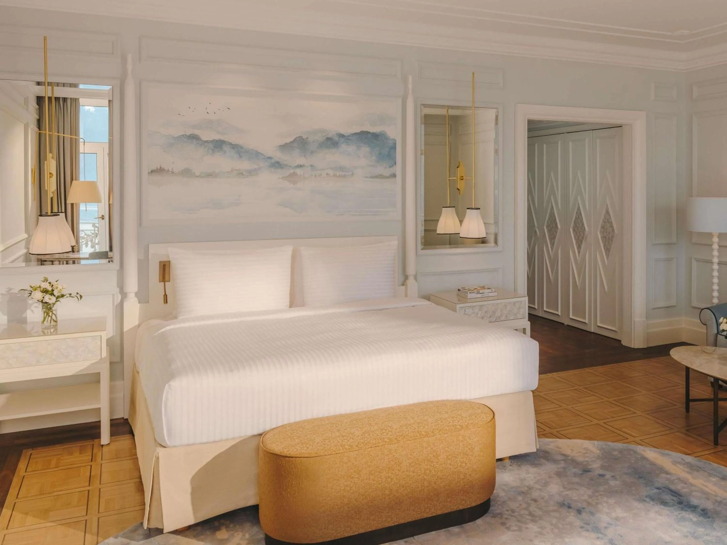 Bedroom, Bed in Fairmont Le Montreux Palace