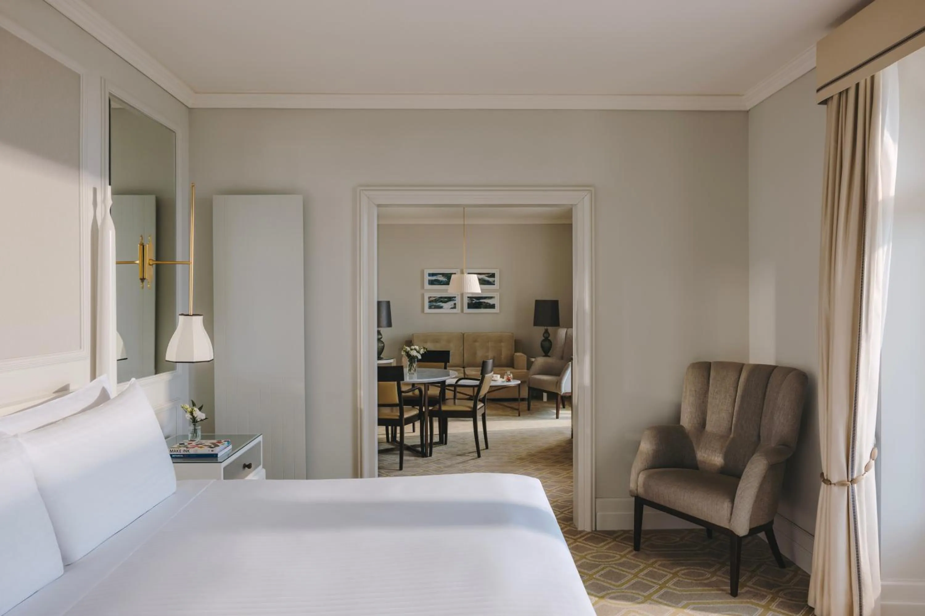 Bedroom, Bed in Fairmont Le Montreux Palace