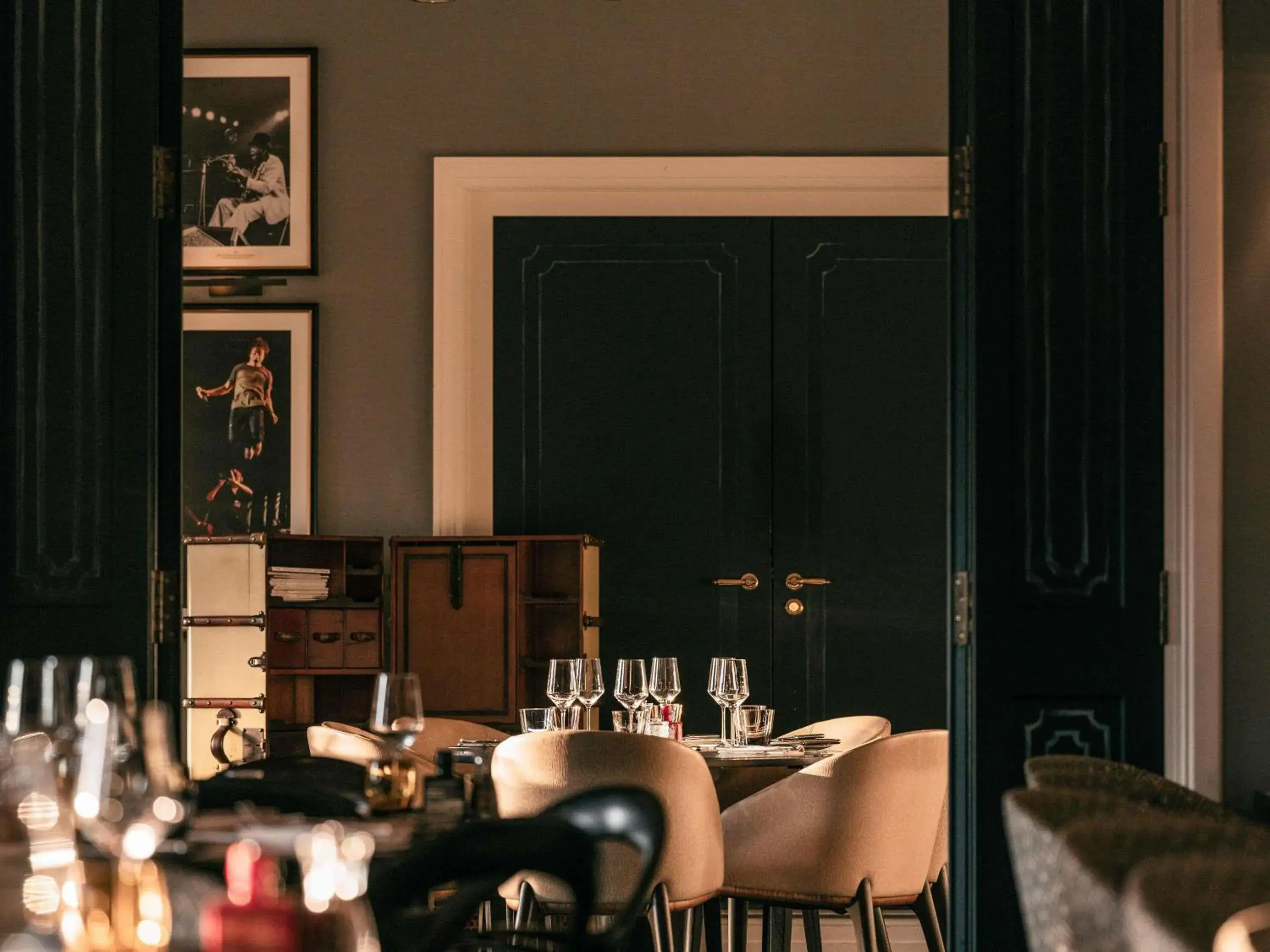 Restaurant/places to eat in Fairmont Le Montreux Palace Restaurant/places to eat in Fairmont Le Montreux Palace