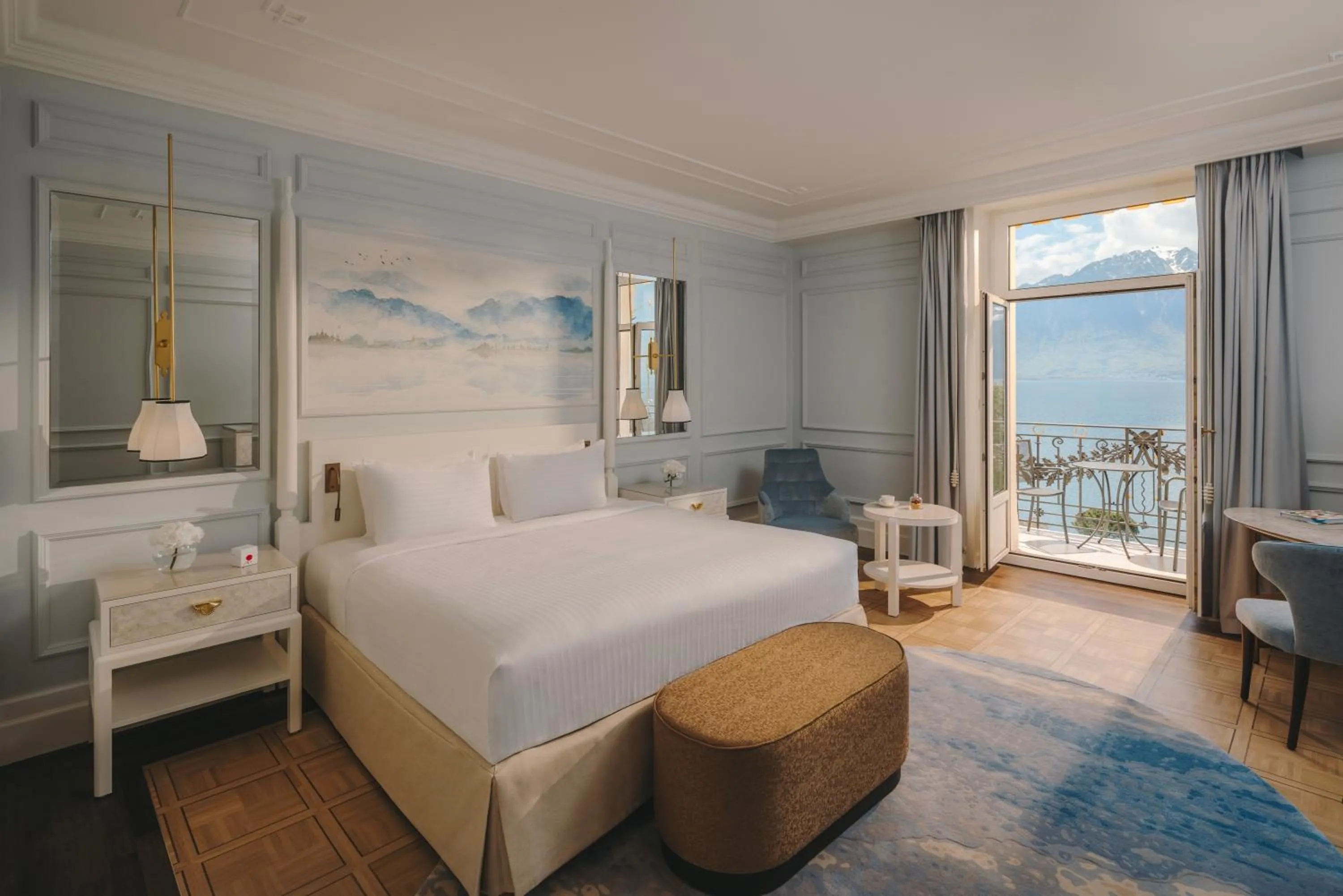 Bed in Fairmont Le Montreux Palace