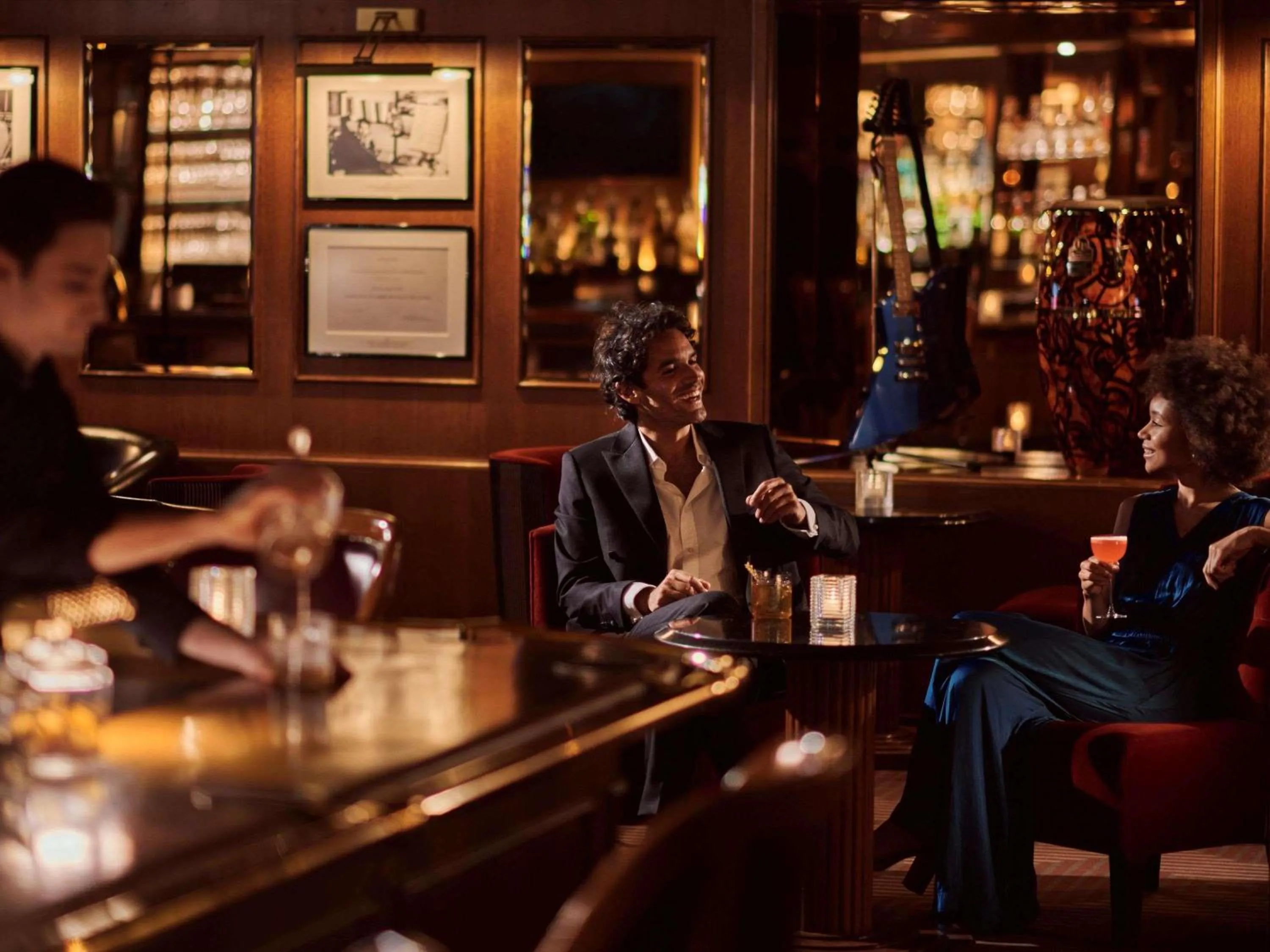 Lounge or bar in Fairmont Le Montreux Palace