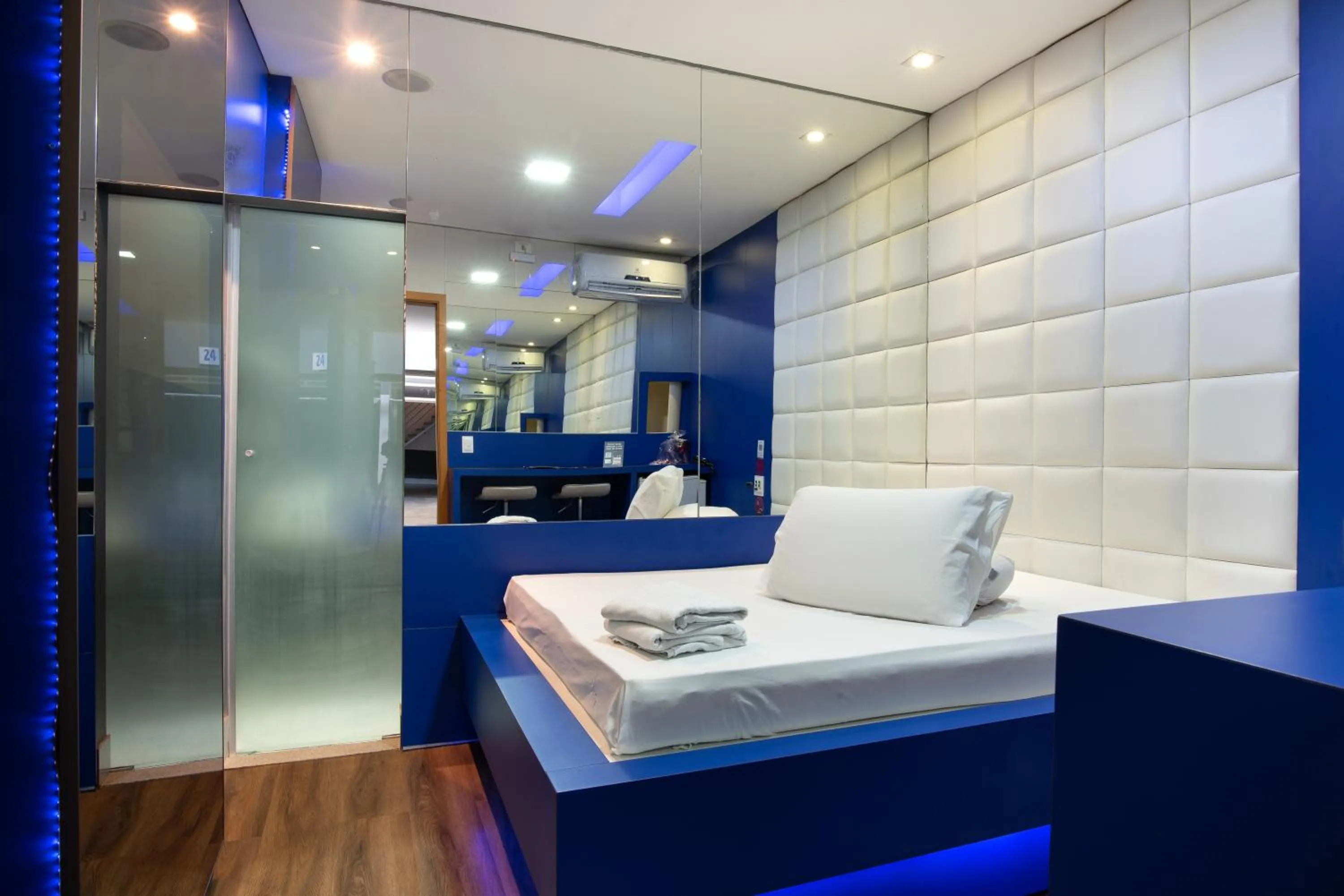 Bed in Motel fantasy 4 (adult Only)