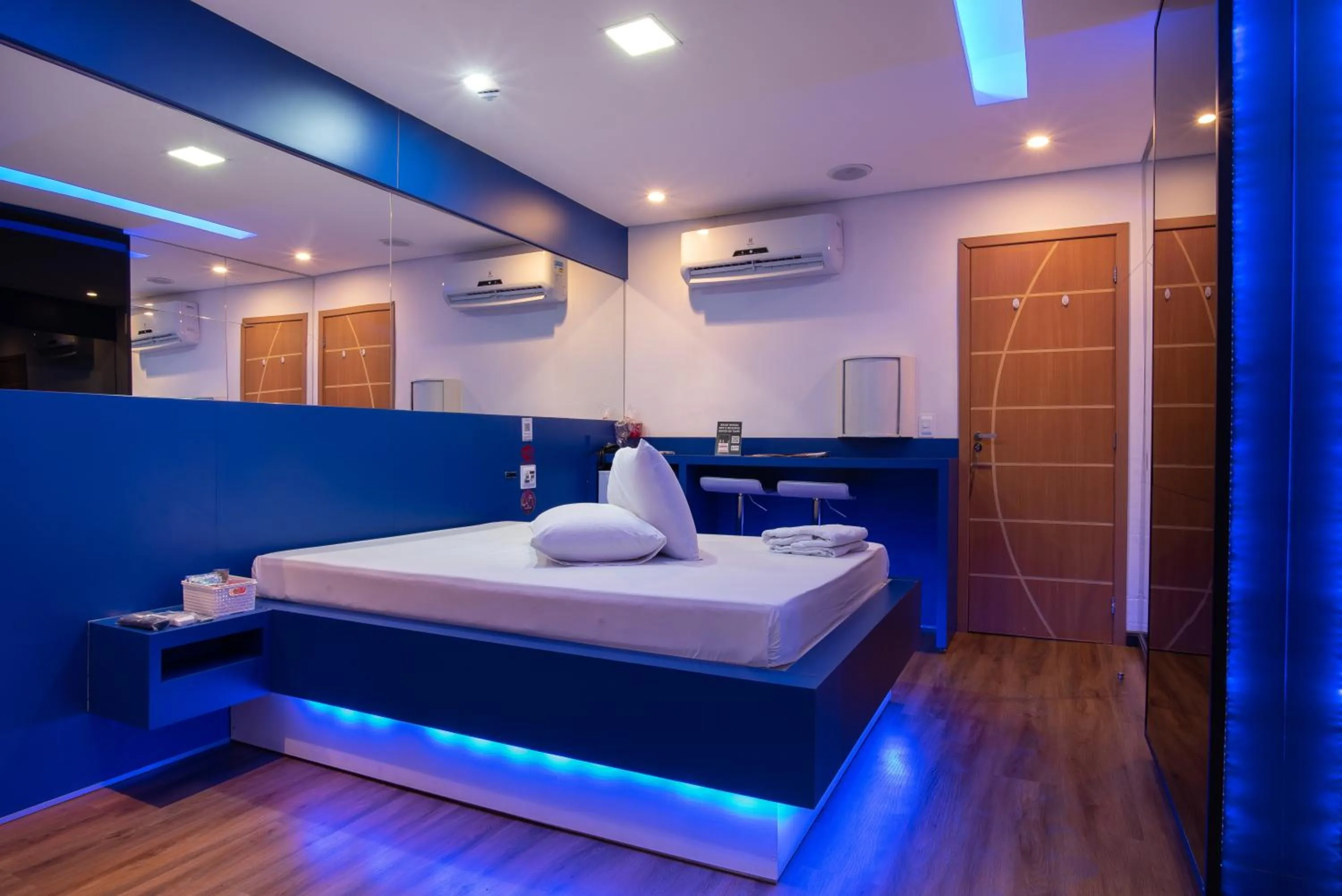 Bed in Motel fantasy 4 (adult Only)