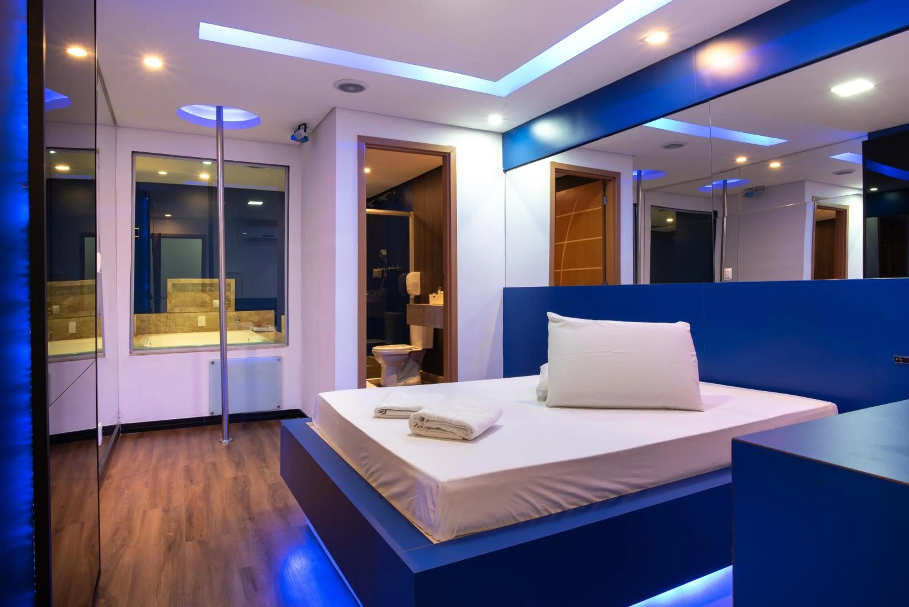 Bed in Motel fantasy 4 (adult Only)