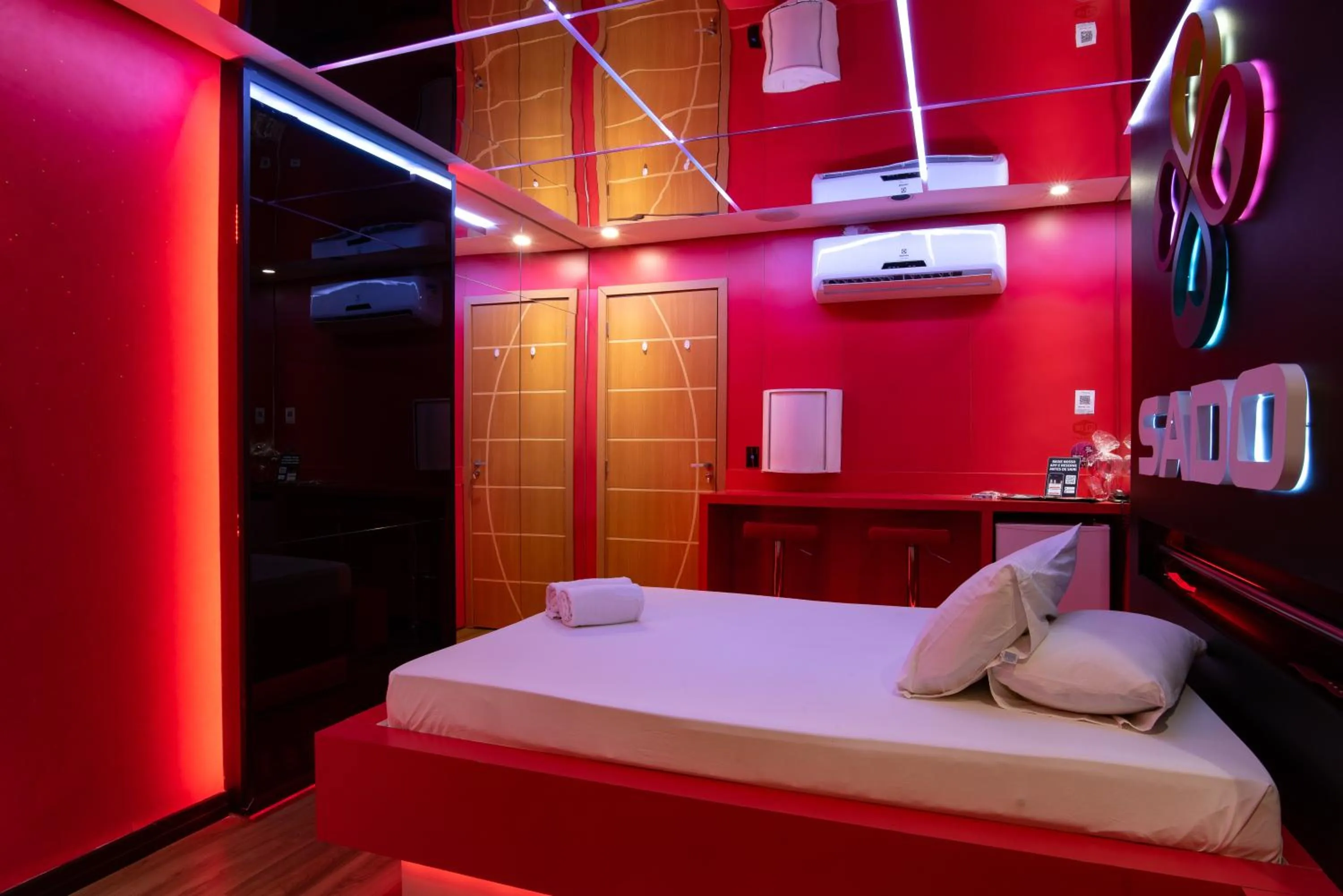 Bed in Motel fantasy 4 (adult Only)